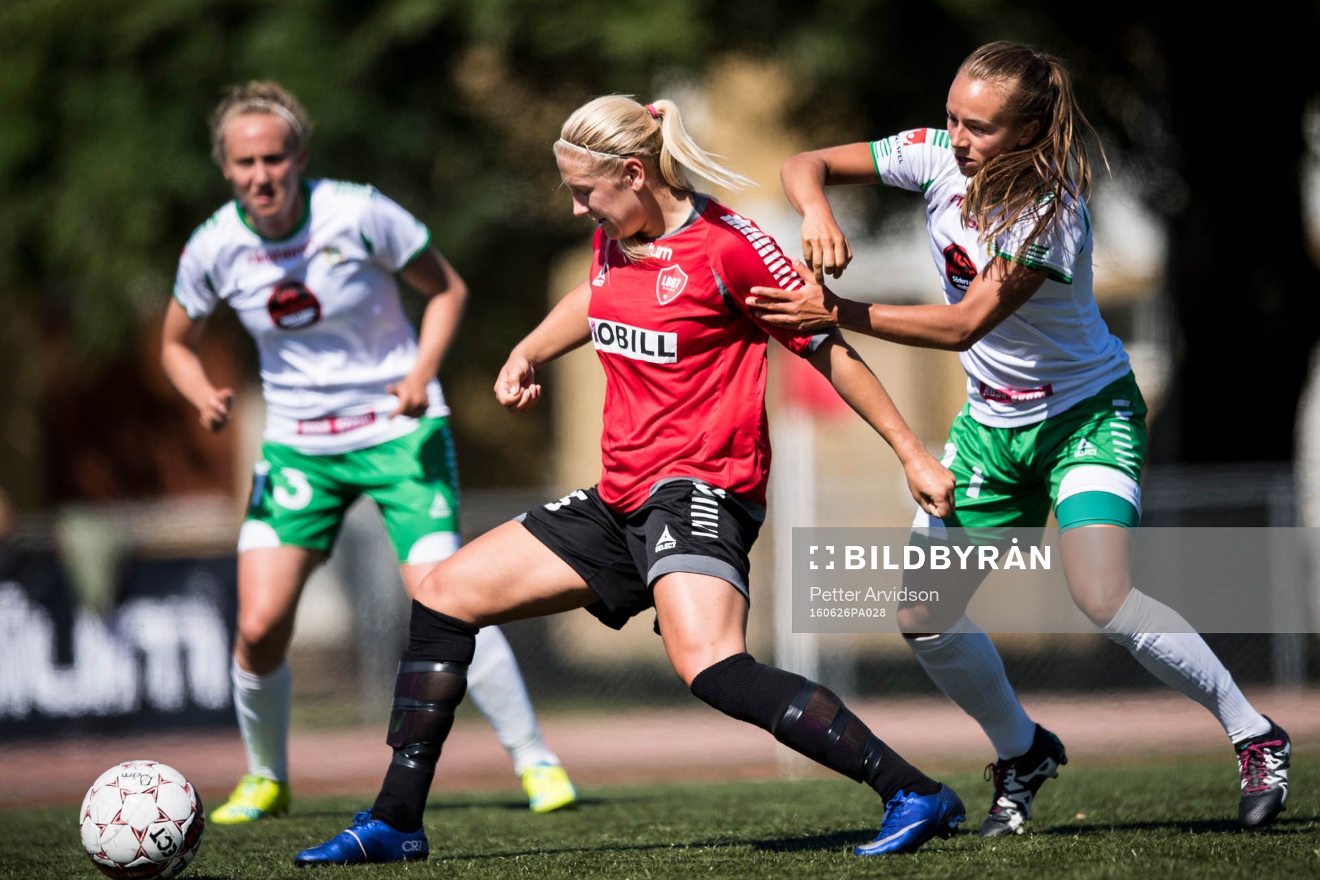 LB07s Johanna Ejdelind och Hammarbys Maja Norrhamn