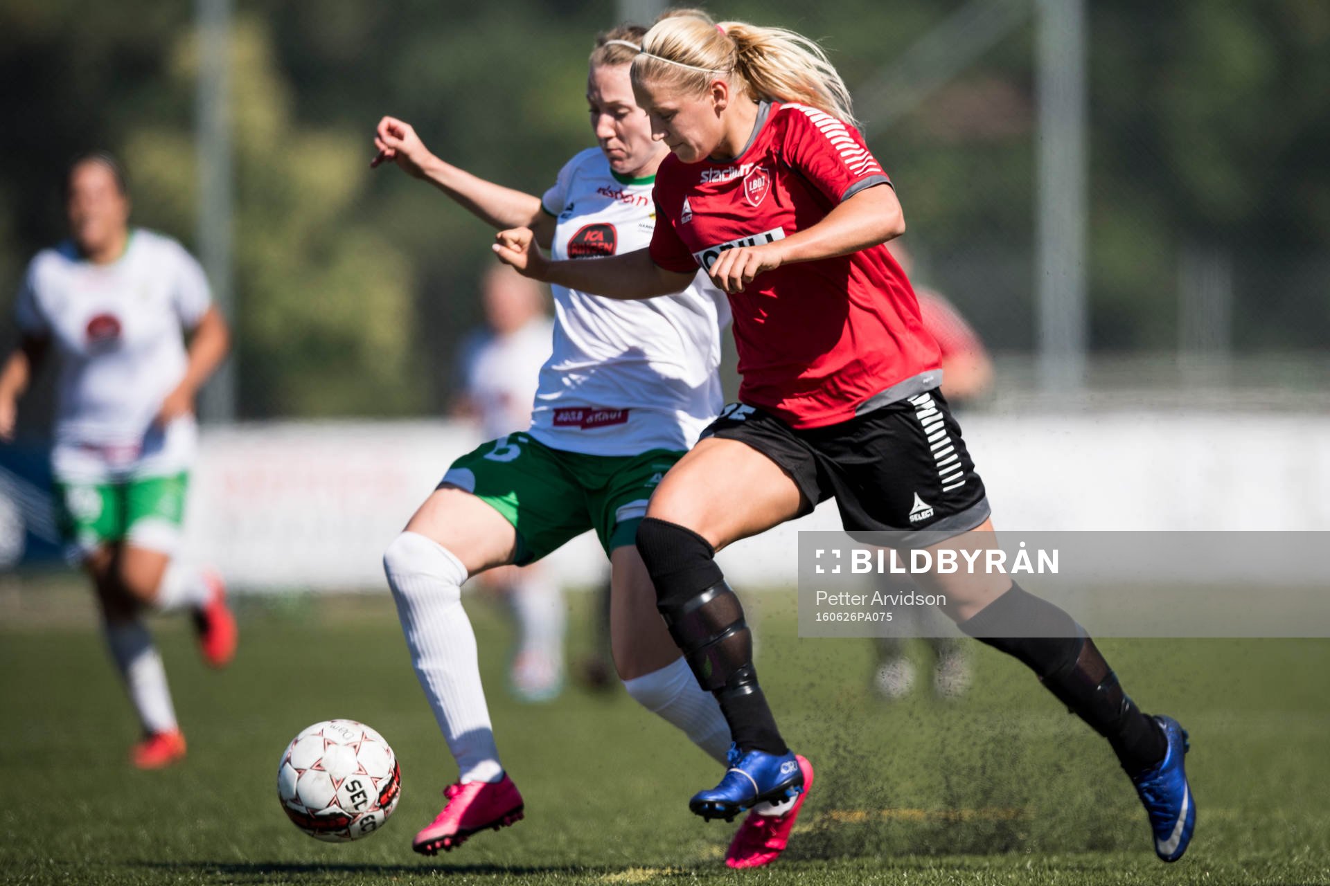 LB07s Johanna Ejdelind och Hammarbys Filippa Angeldal