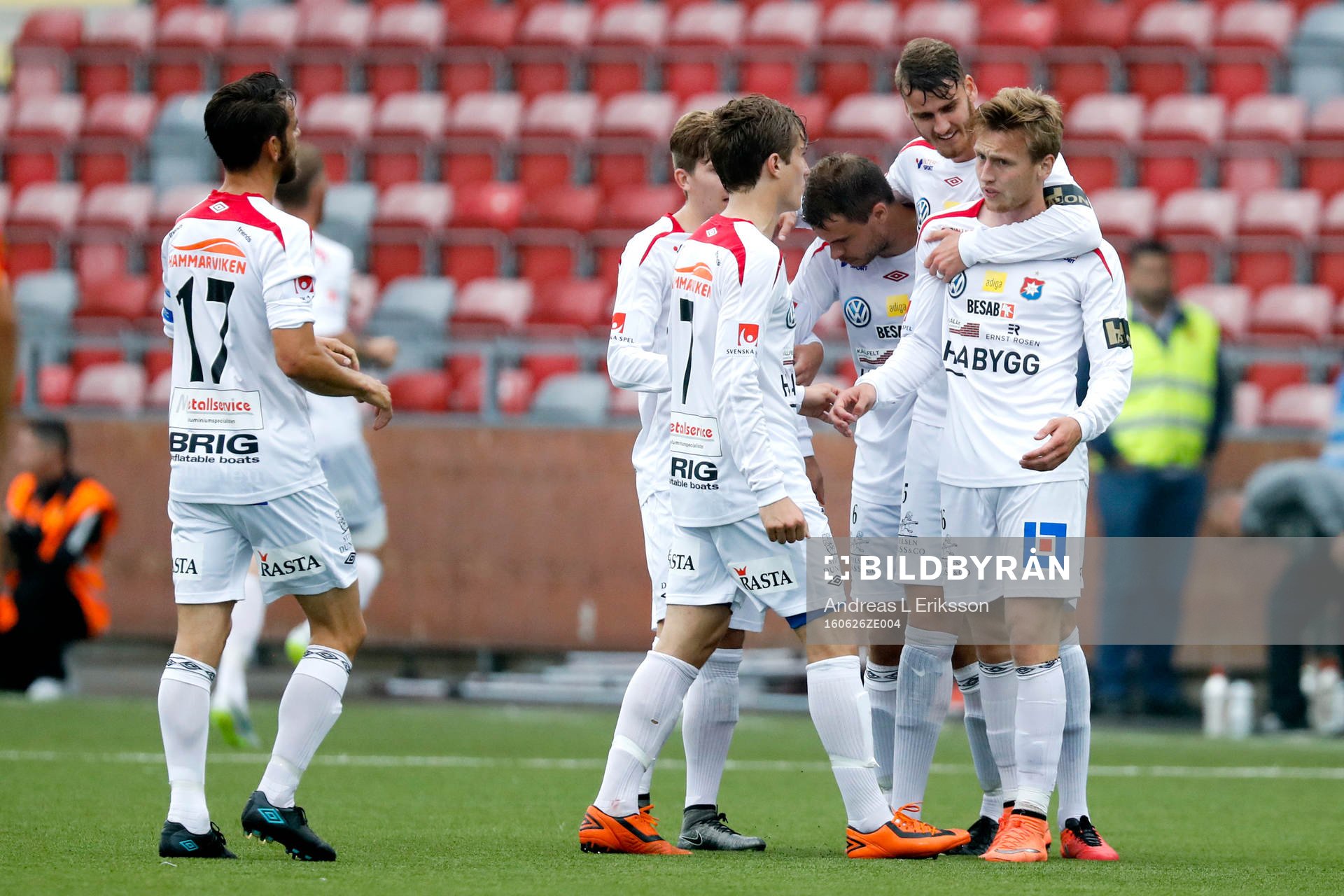 Örgrytes Sebastian Ohlsson jublar