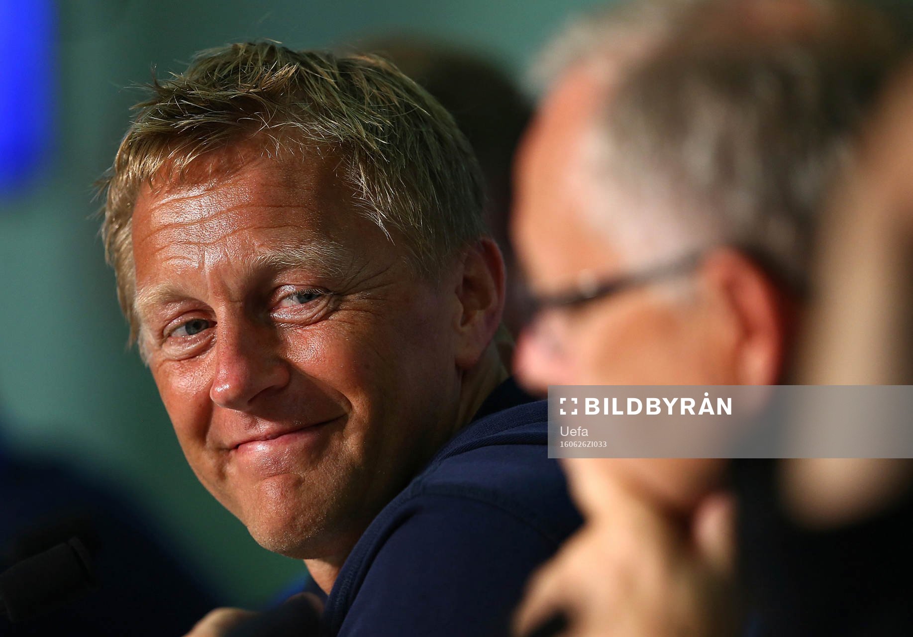 I denna handout-bild från UEFA ses förbundskapten Heimir
