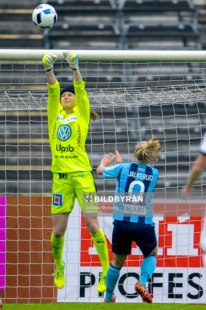 Umeås målvakt Tove Enblom