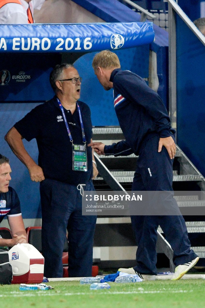 Islands förbundskapten Lars Lagerbäck och assisterande