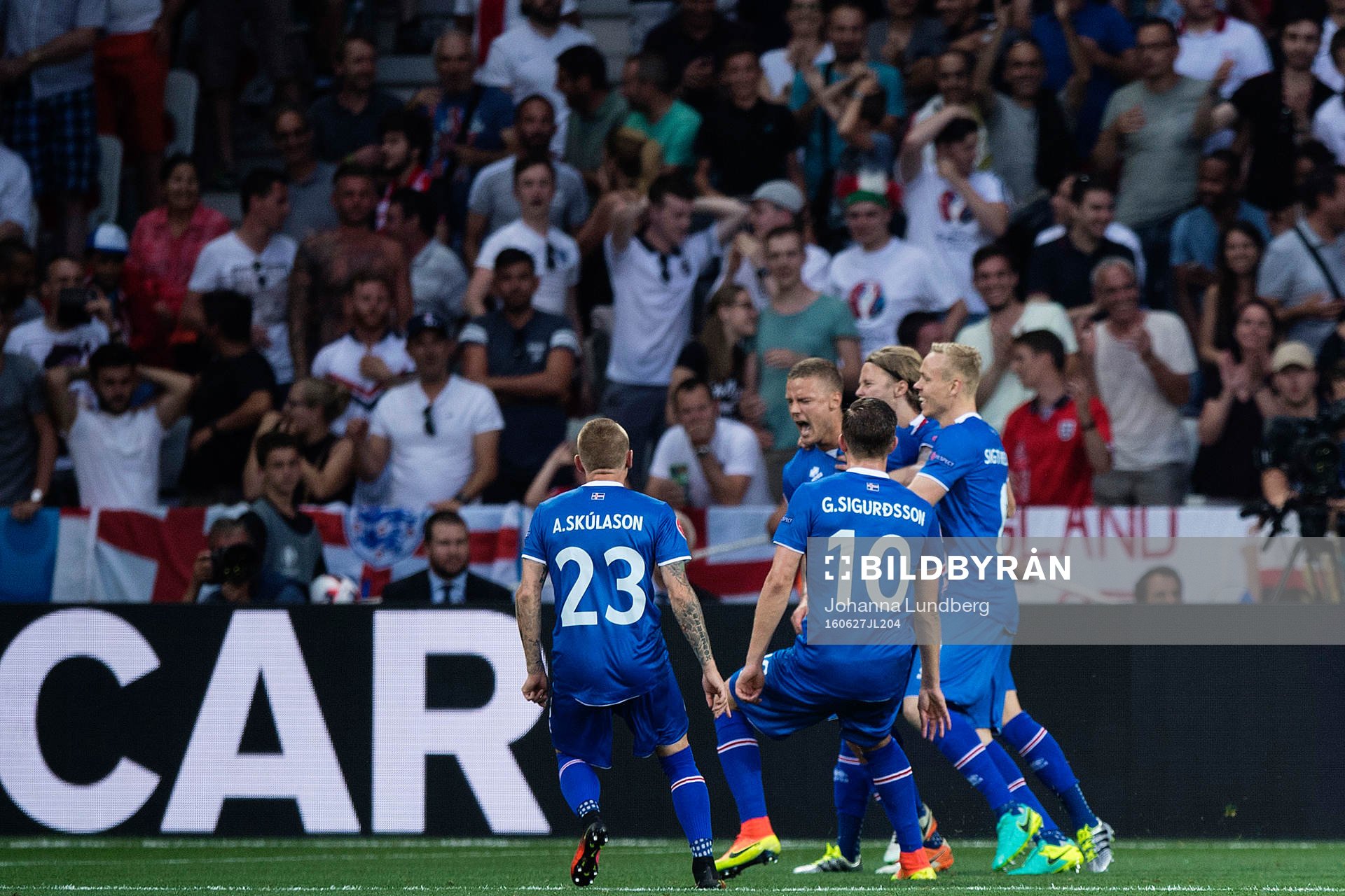 Islands Ragnar Sigurdsson jublar