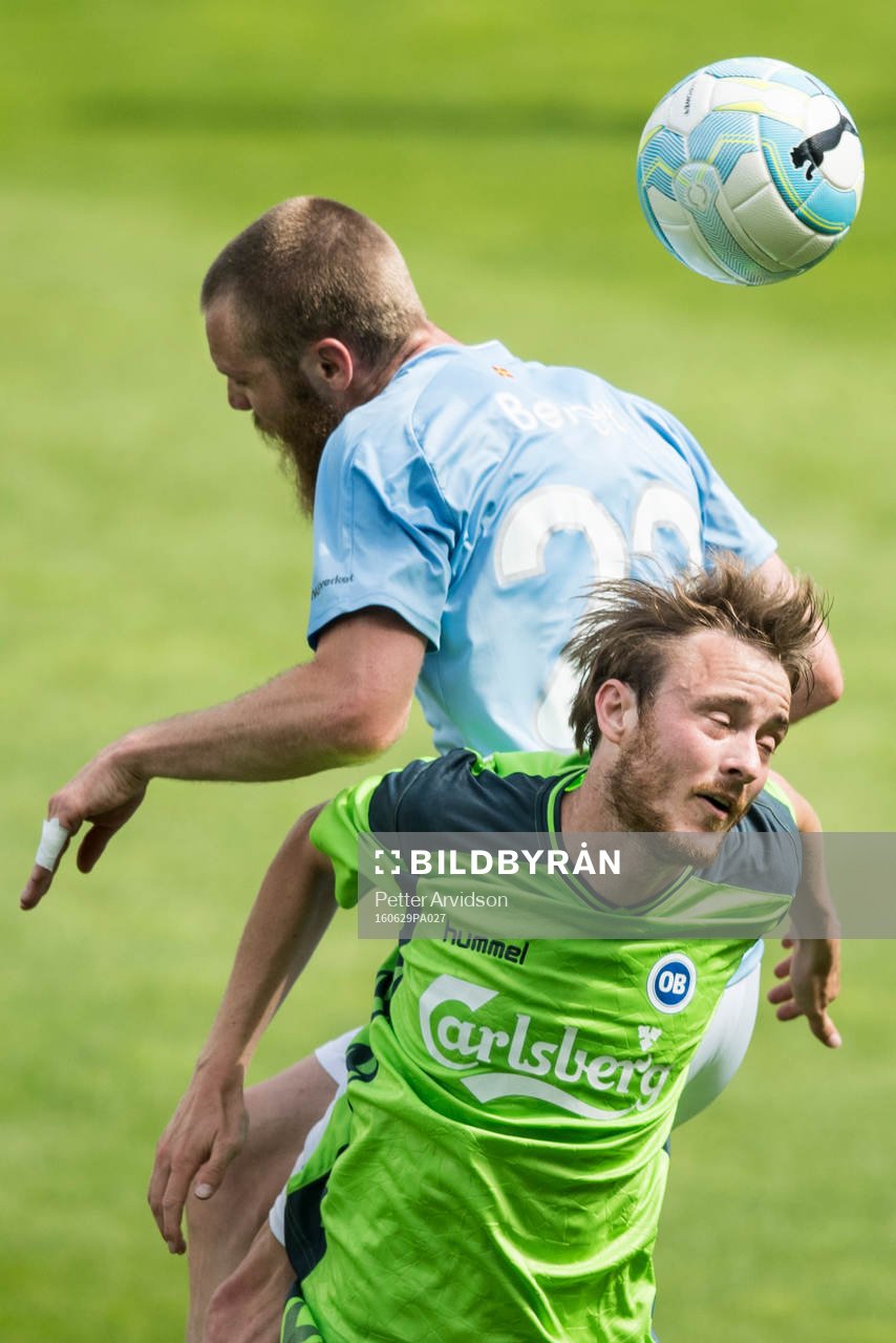 Malmö FFs Jo Inge Berget och Odense Rasmus Jönsson