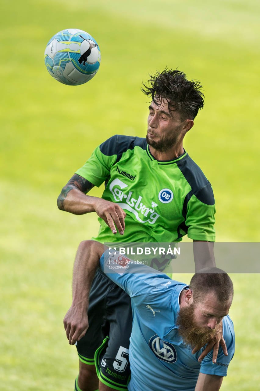 Odense Joao Pereira och Malmö FFs Jo Inge Berget