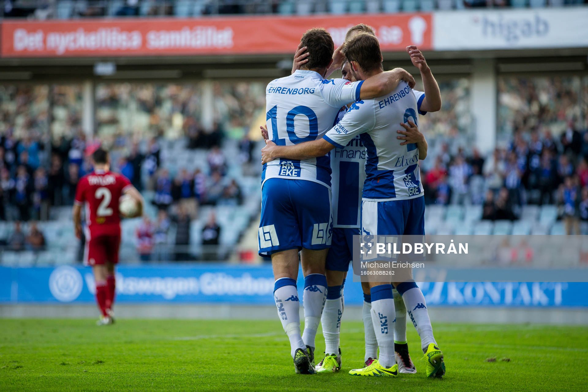 Jubel i IFK Göteborg efter Tobias Hyséns 4-0 mål under fotbollsmatchen i kvalet till Europa League mellan IFK Göteborg och Llandudno den 30 juni 2016 i Göteborg.