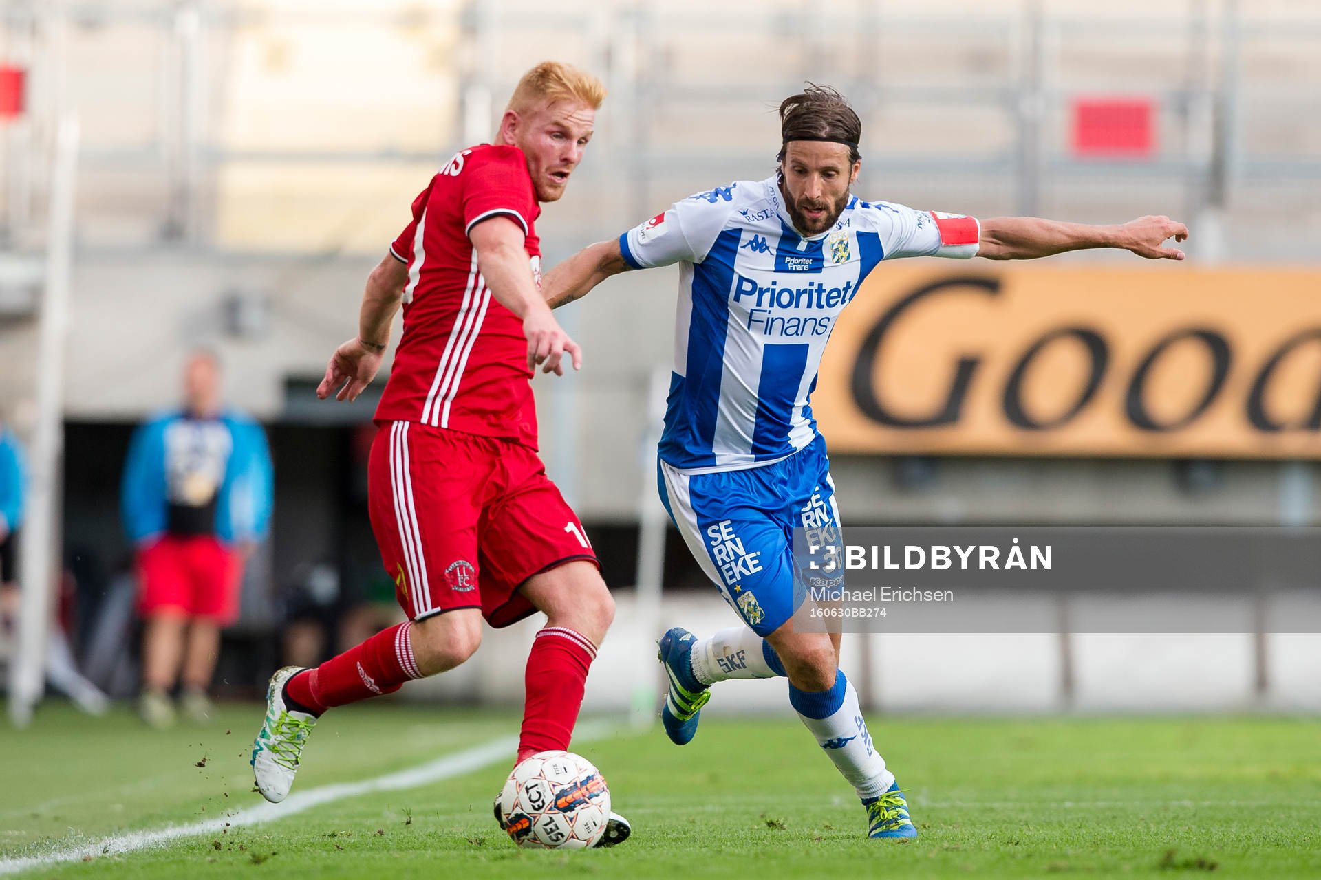Llandudnos Marc Williams mot IFK Göteborgs Mattias