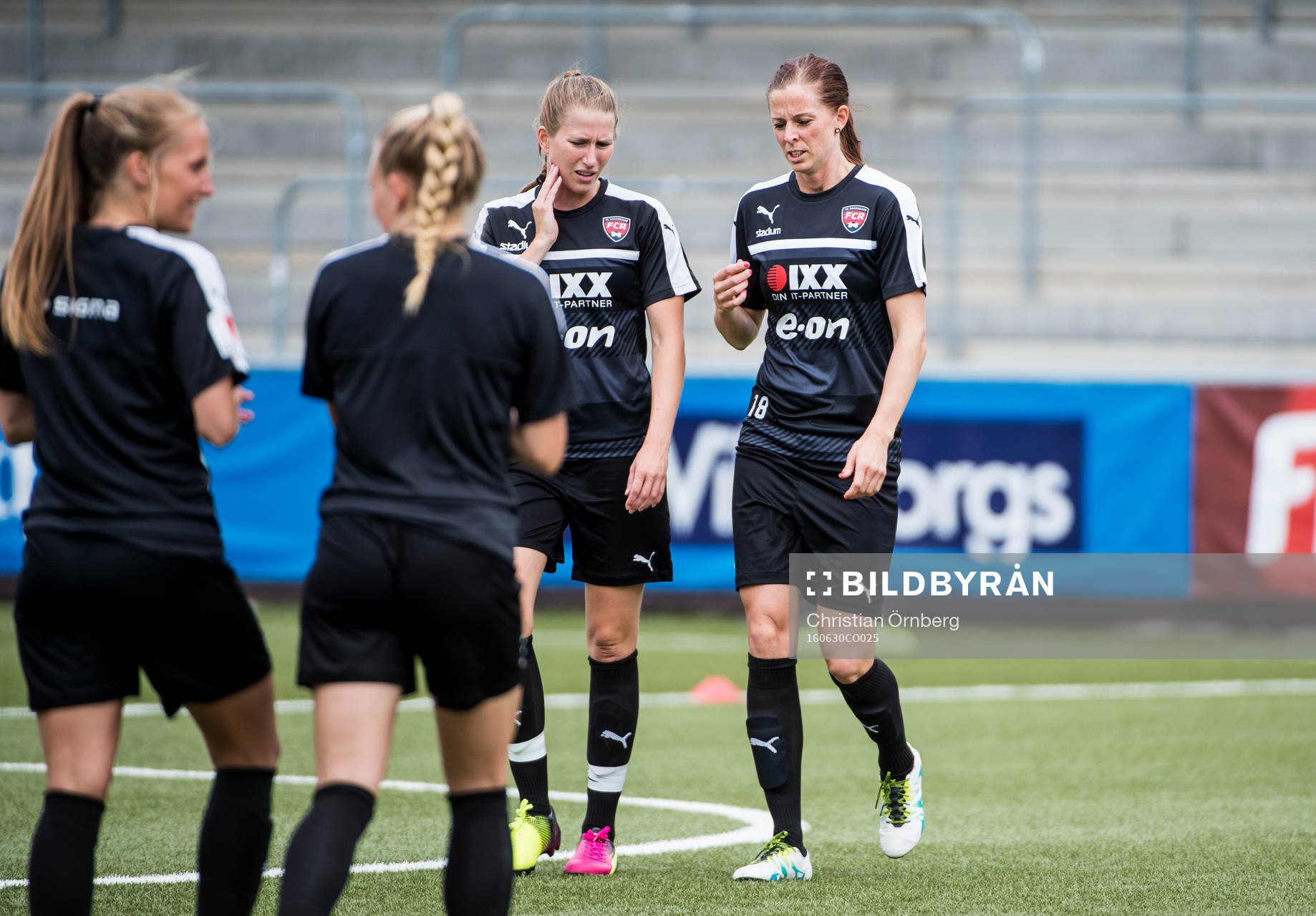 Emma Berglund och Lotta Schelin
