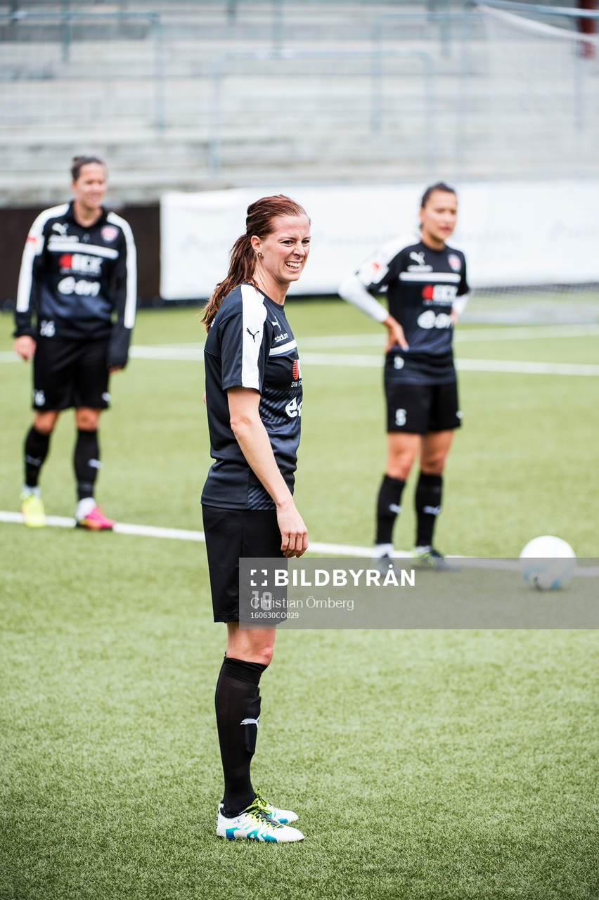 Lotta Schelin