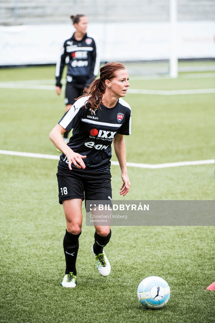 Lotta Schelin
