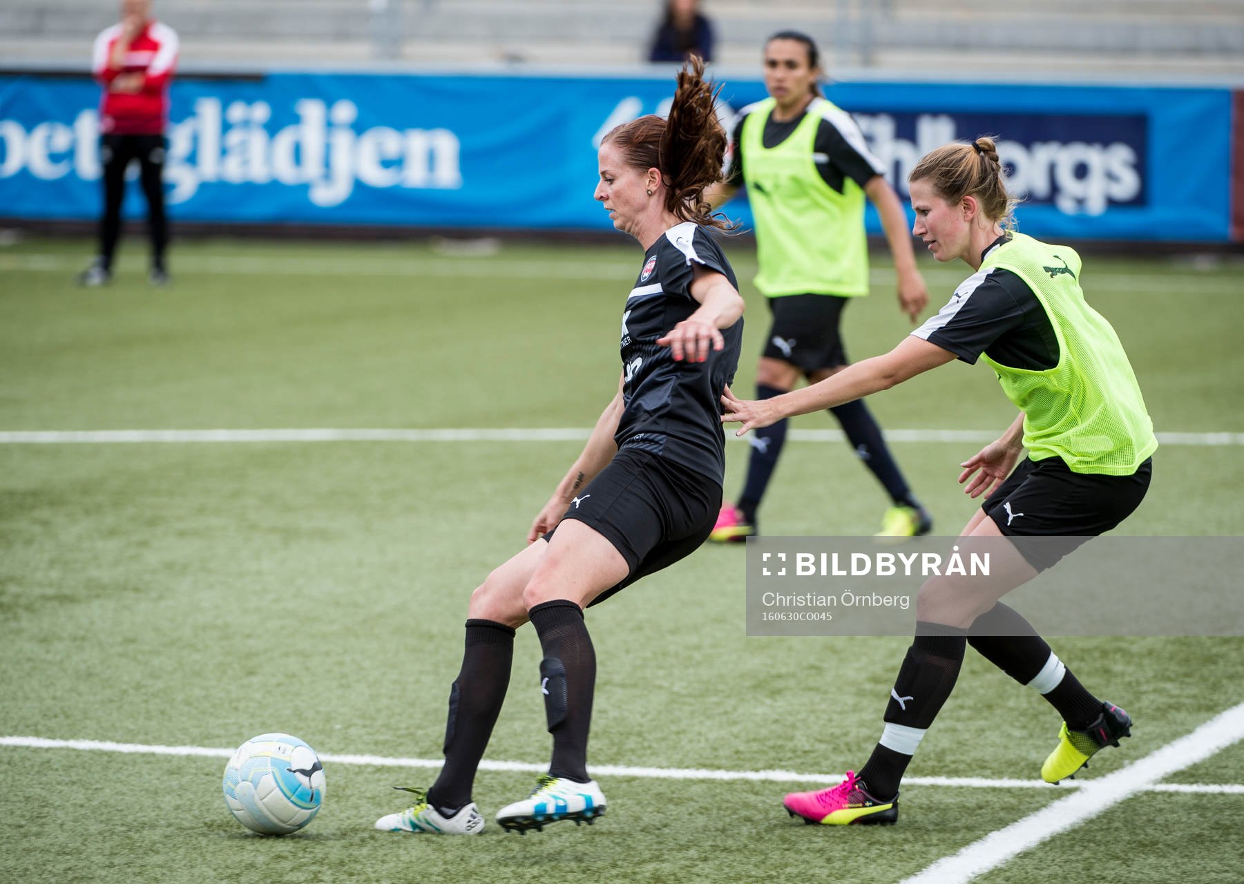 Emma Berglund och Lotta Schelin