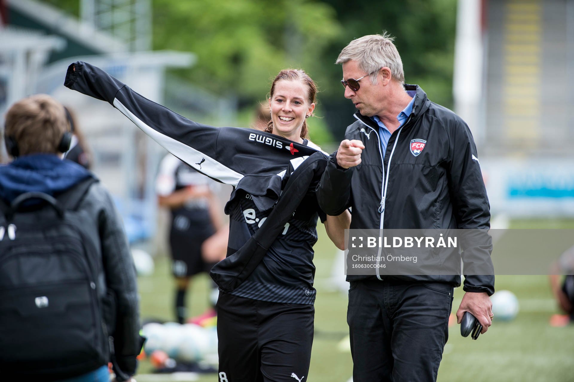 Claes Tjebbes, vd och Lotta Schelin