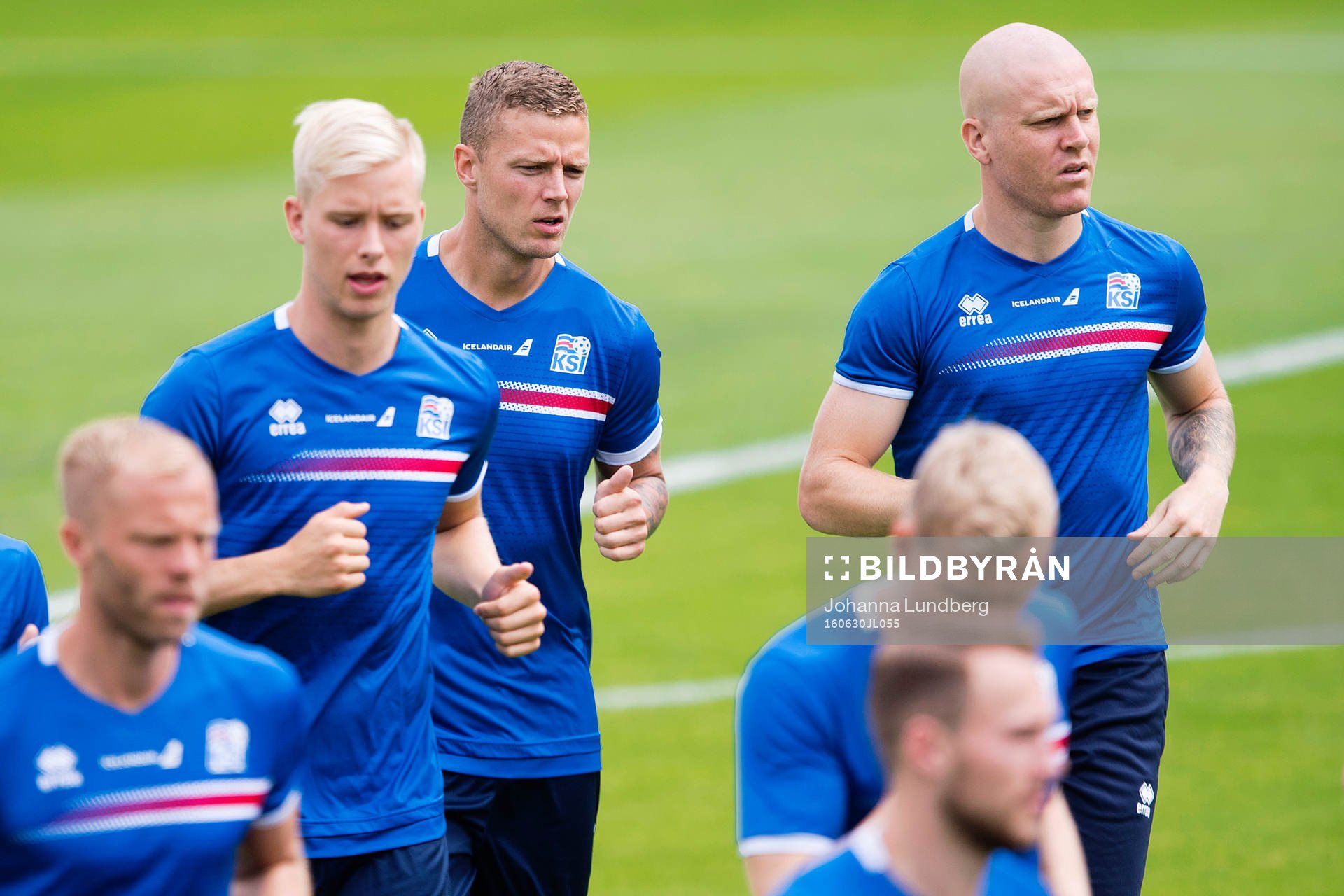 Spelarna med Ragnar Sigurdsson ( i mitten) på Islands