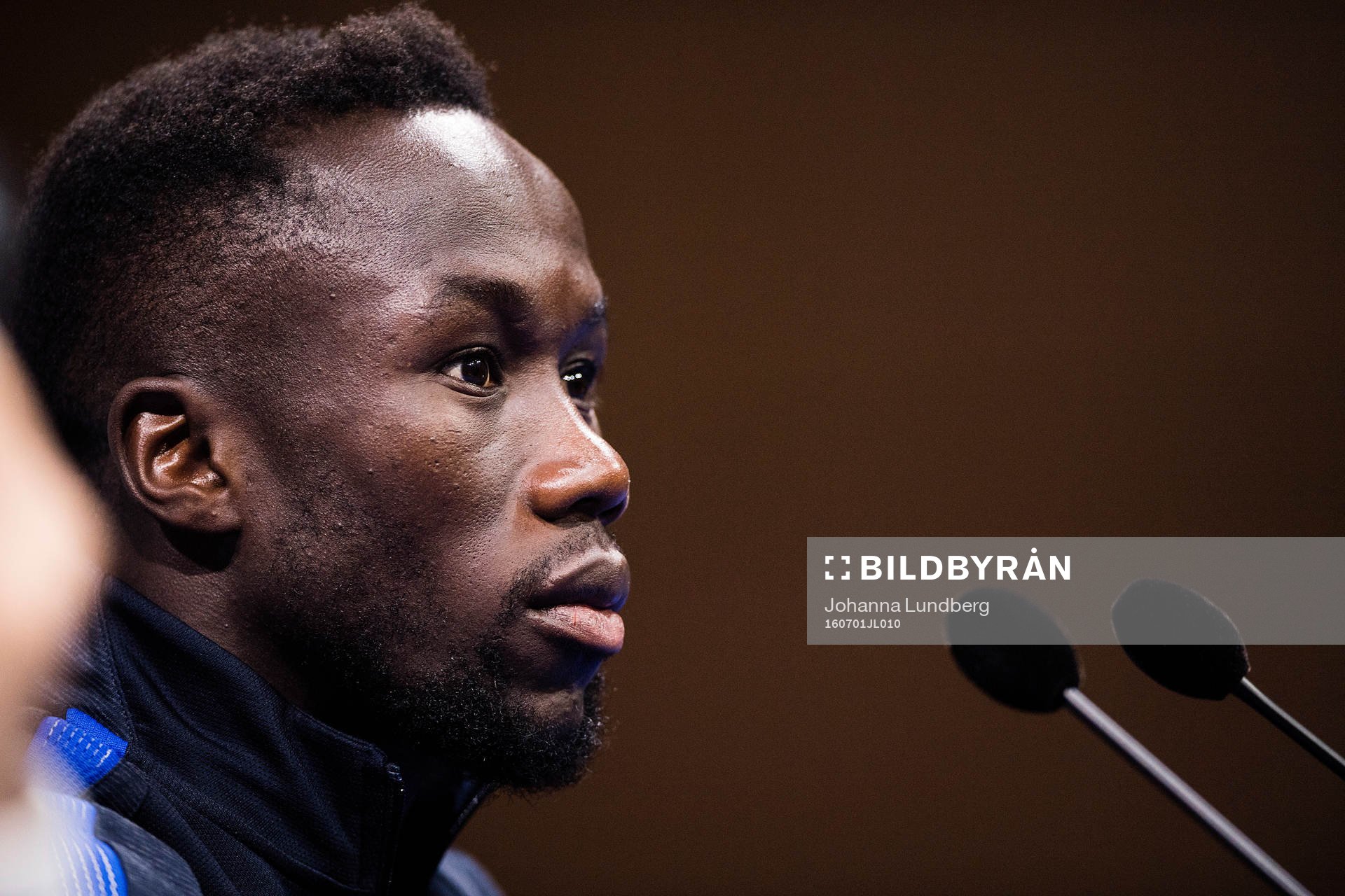 Bacary Sagna på Frankrikes fotbollslandslags presskonferens