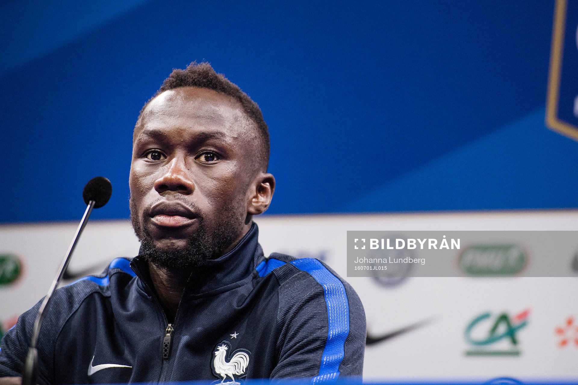 Bacary Sagna på Frankrikes fotbollslandslags presskonferens
