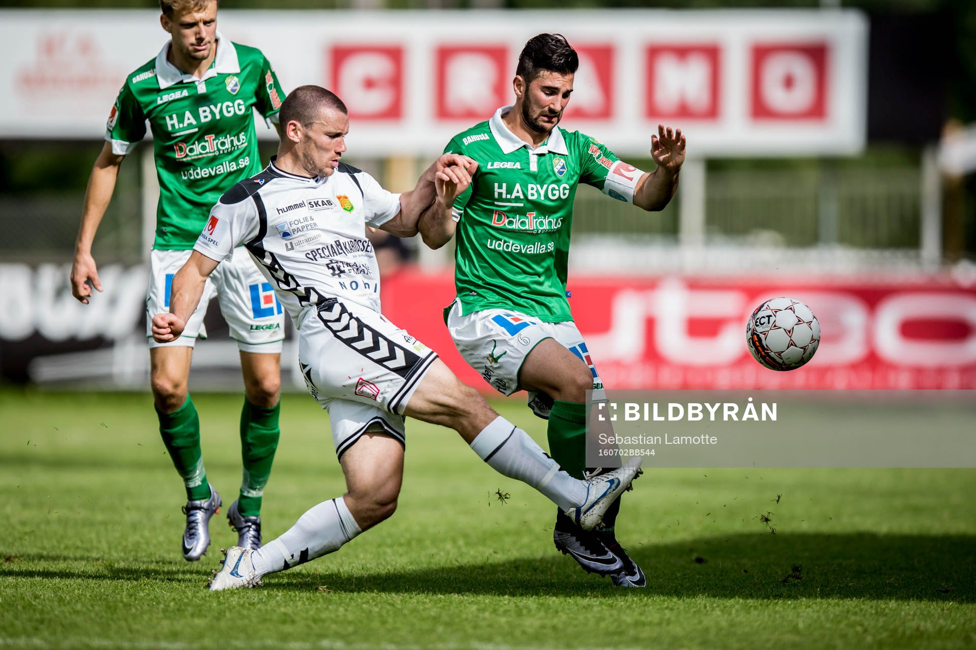 GAIS James Sinclair och Ljungskiles Allan Mohideen