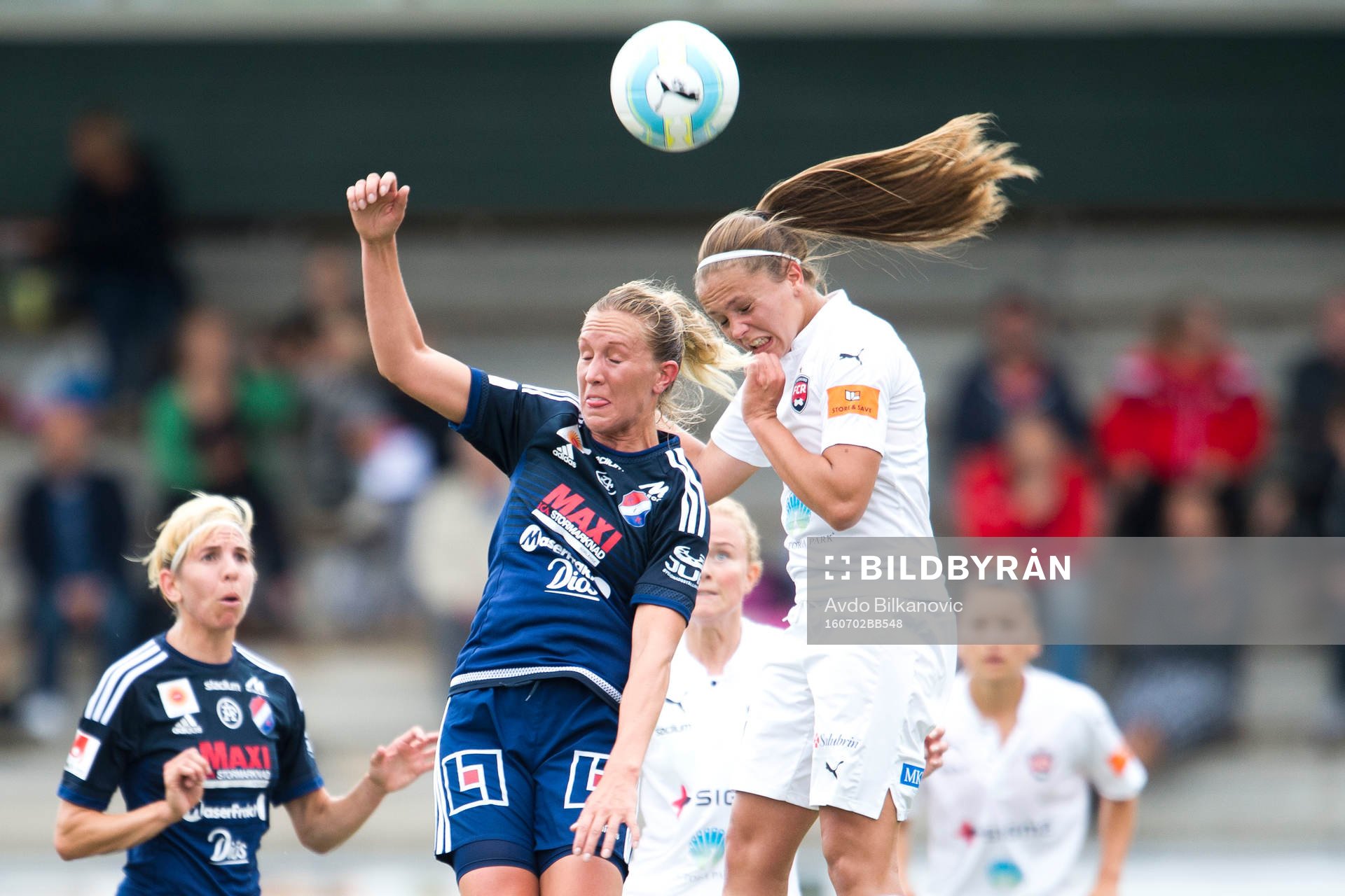 Rosengårds Emma Pennsäter nickar