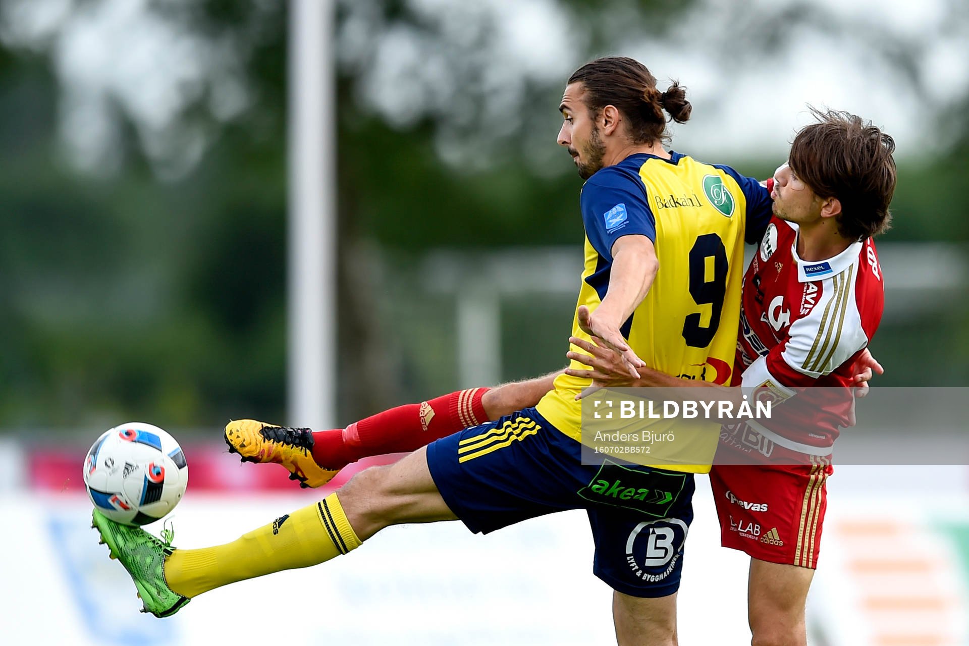 Ängelholms Vladica Zlojutro och Degerfors Sebastian Ohlsson