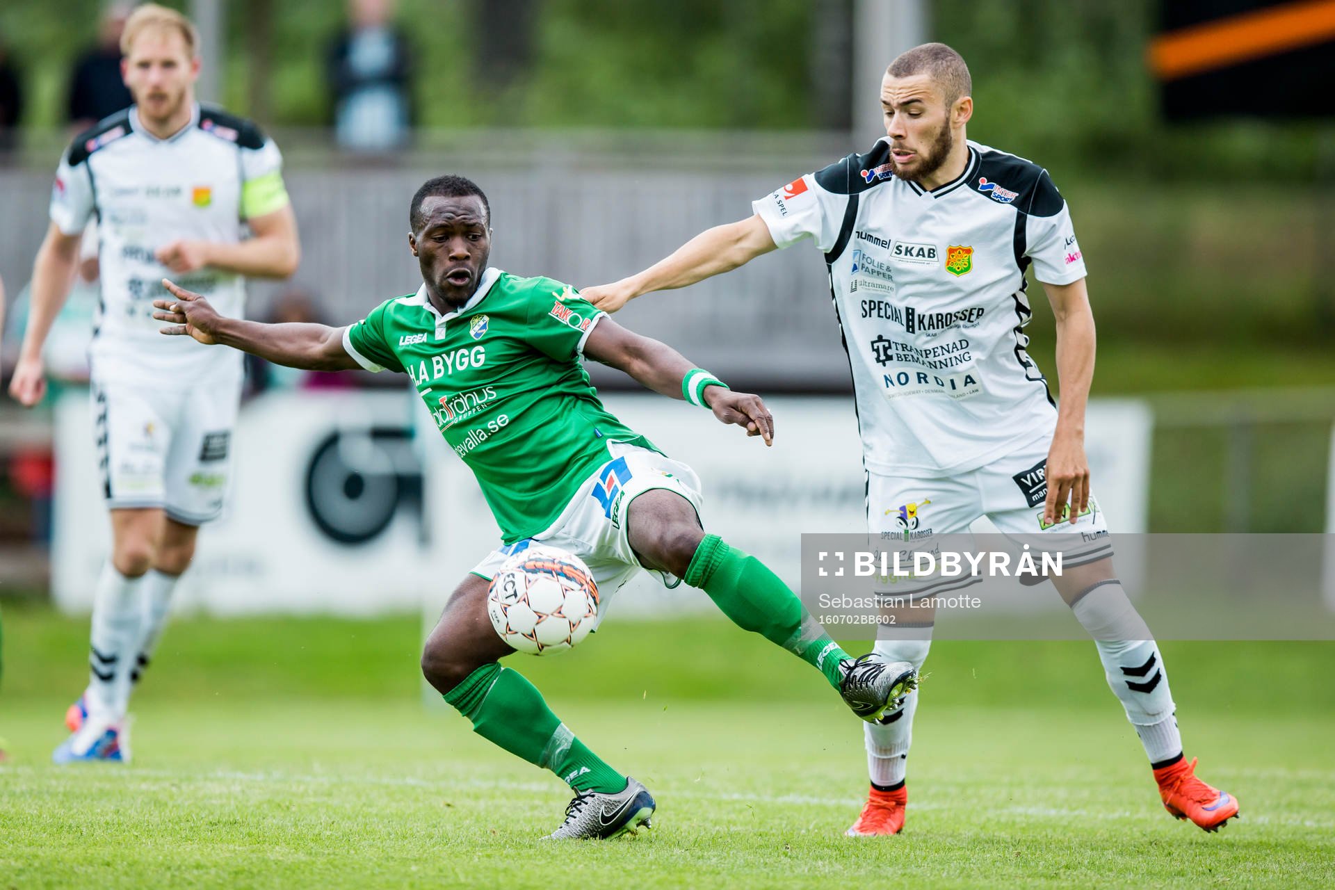 Ljungskiles Ahmed Suleiman före GAIS Malkolm Moenza