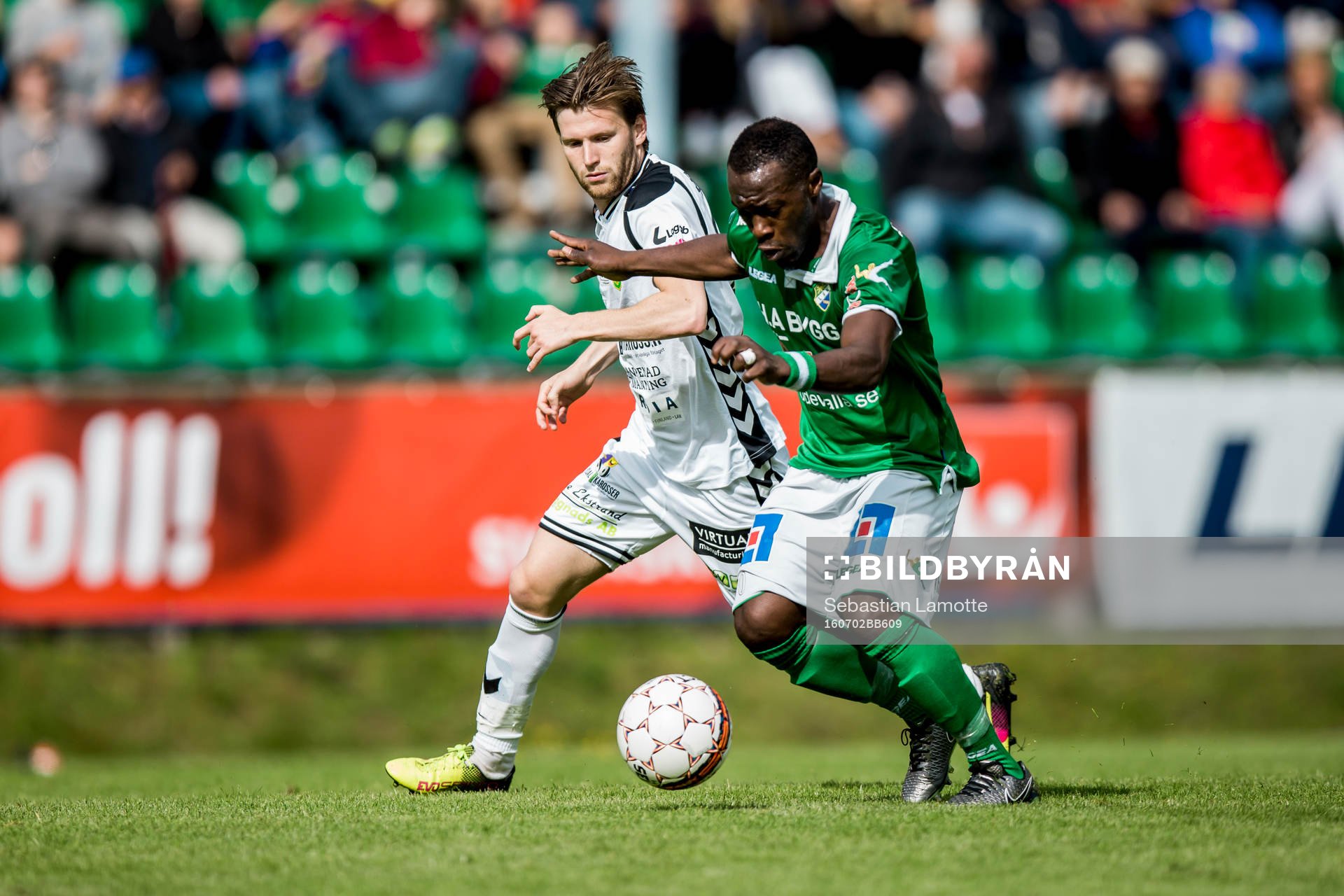 Ljungskiles Ahmed Suleiman före GAIS Johan Lundgren