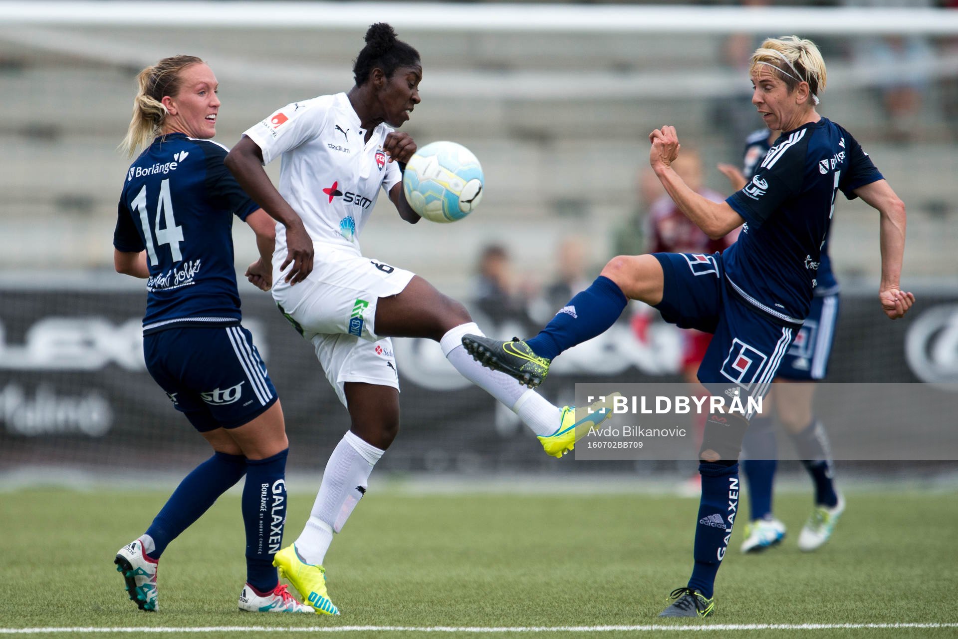 Rosengårds Anita Asante och Kvarnsvedens Sarah Elnicky
