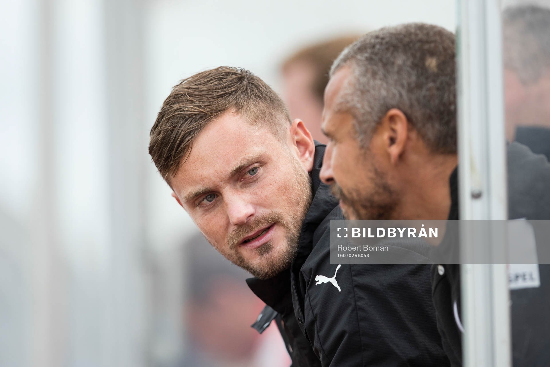 Helsingborgs assisterande tränare Tobias Tuvesson pratar