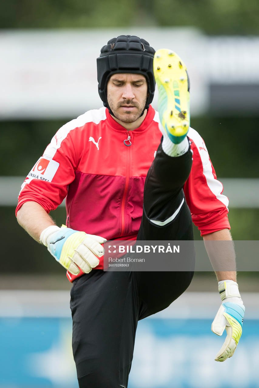 Helsingborgs målvakt Matt Pyzdrowski