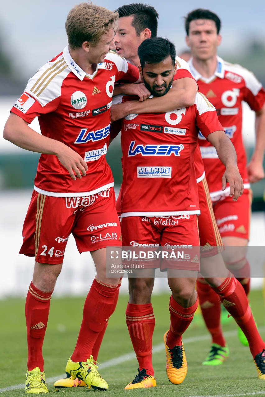 Degerfors Govend Haidar och Ludvig Fritzson jublar