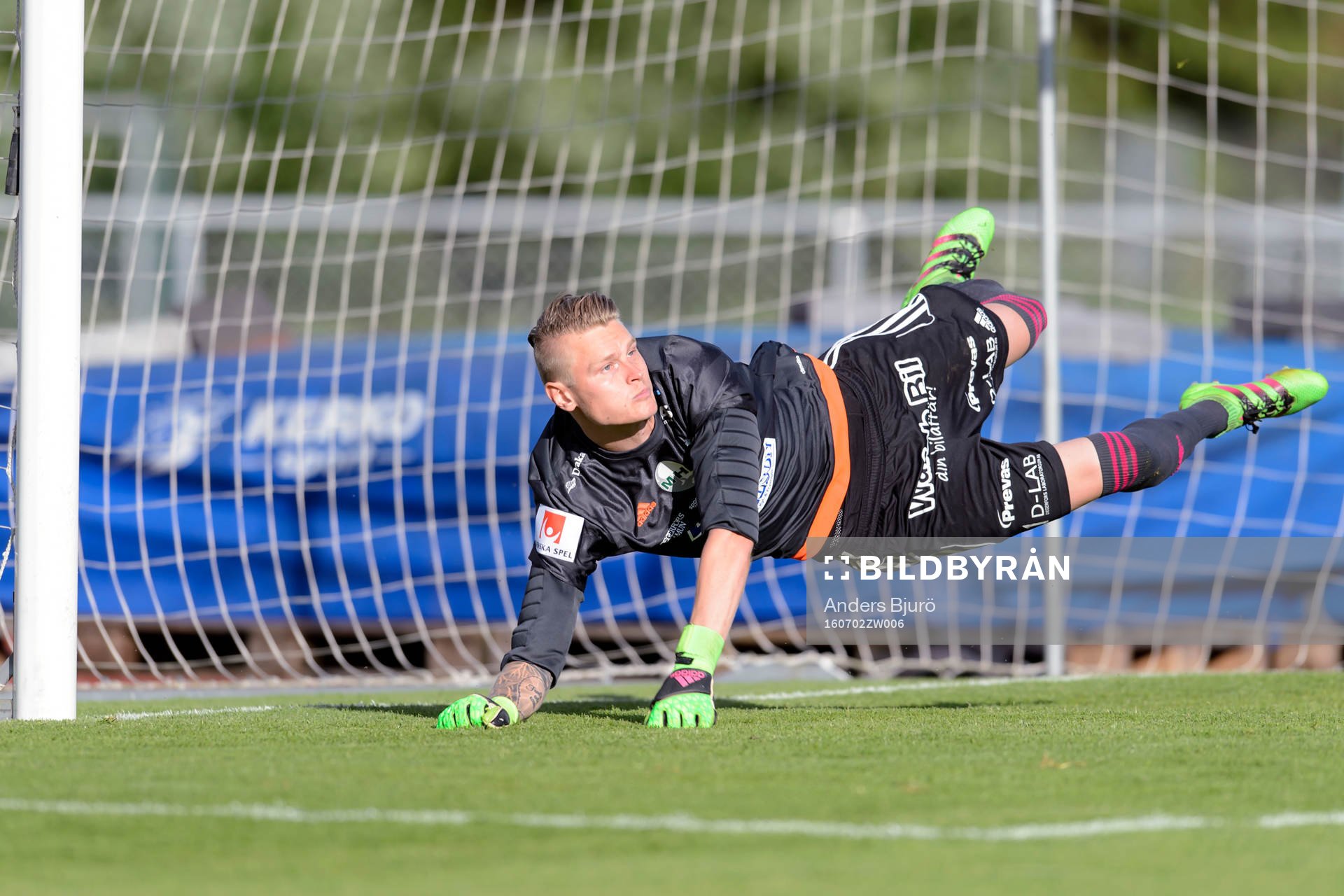 Degerfors målvakt Jesse Öst