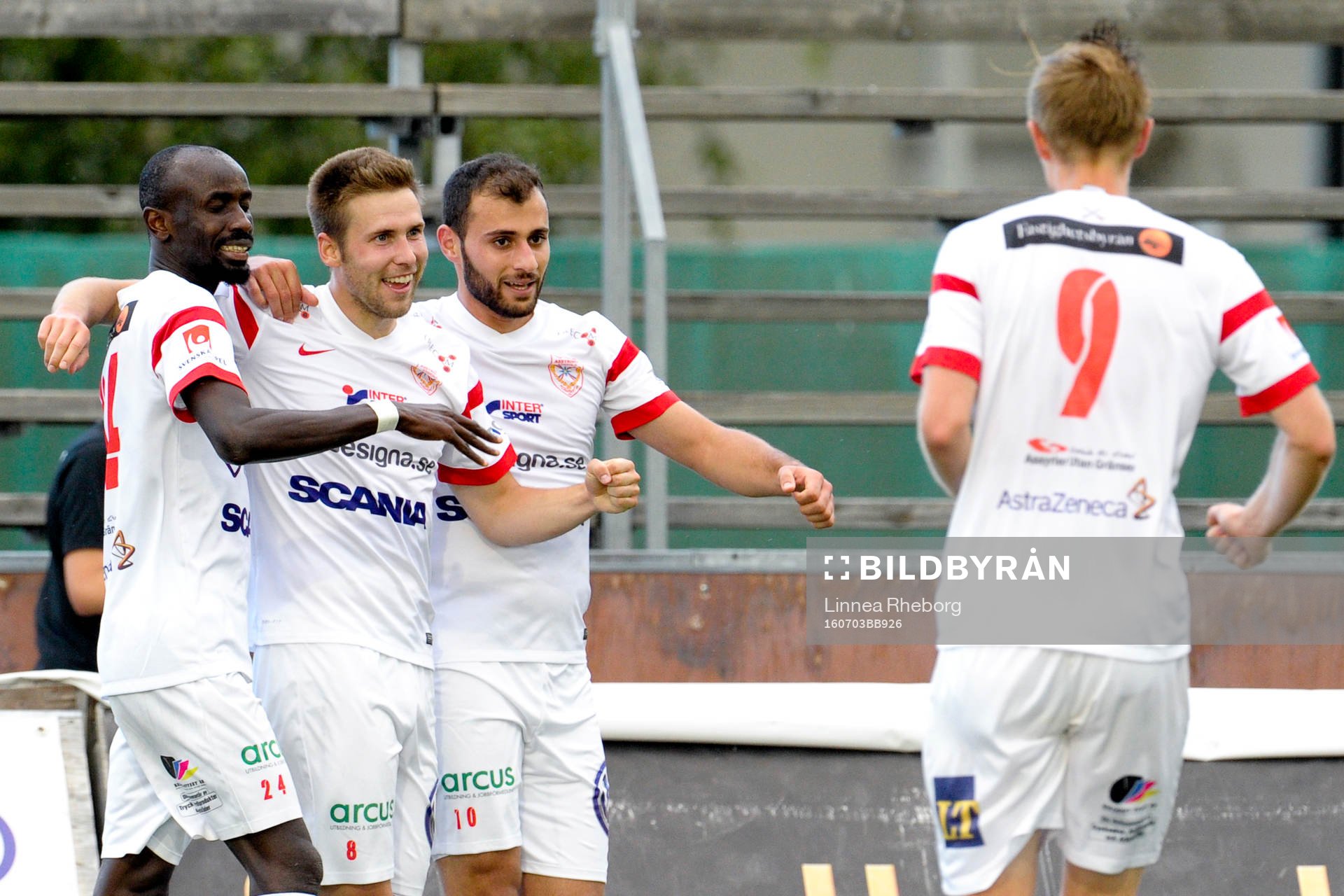 Assyriskas Aziz Corr Nyang, Daniel Sliper, Mattias Genc och Tim Söderström jublar efter 1-0 av Sliper under fotbollsmatchen i Superettan mellan Assyriska och Sirius den 3 juli 2016 i Södertälje.