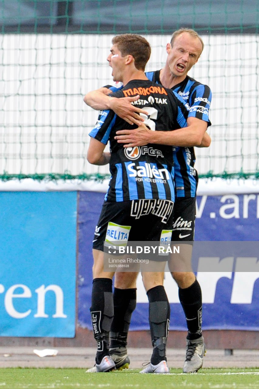 Sirius Patrick Hopkins och Dragan Kapcevic jublar