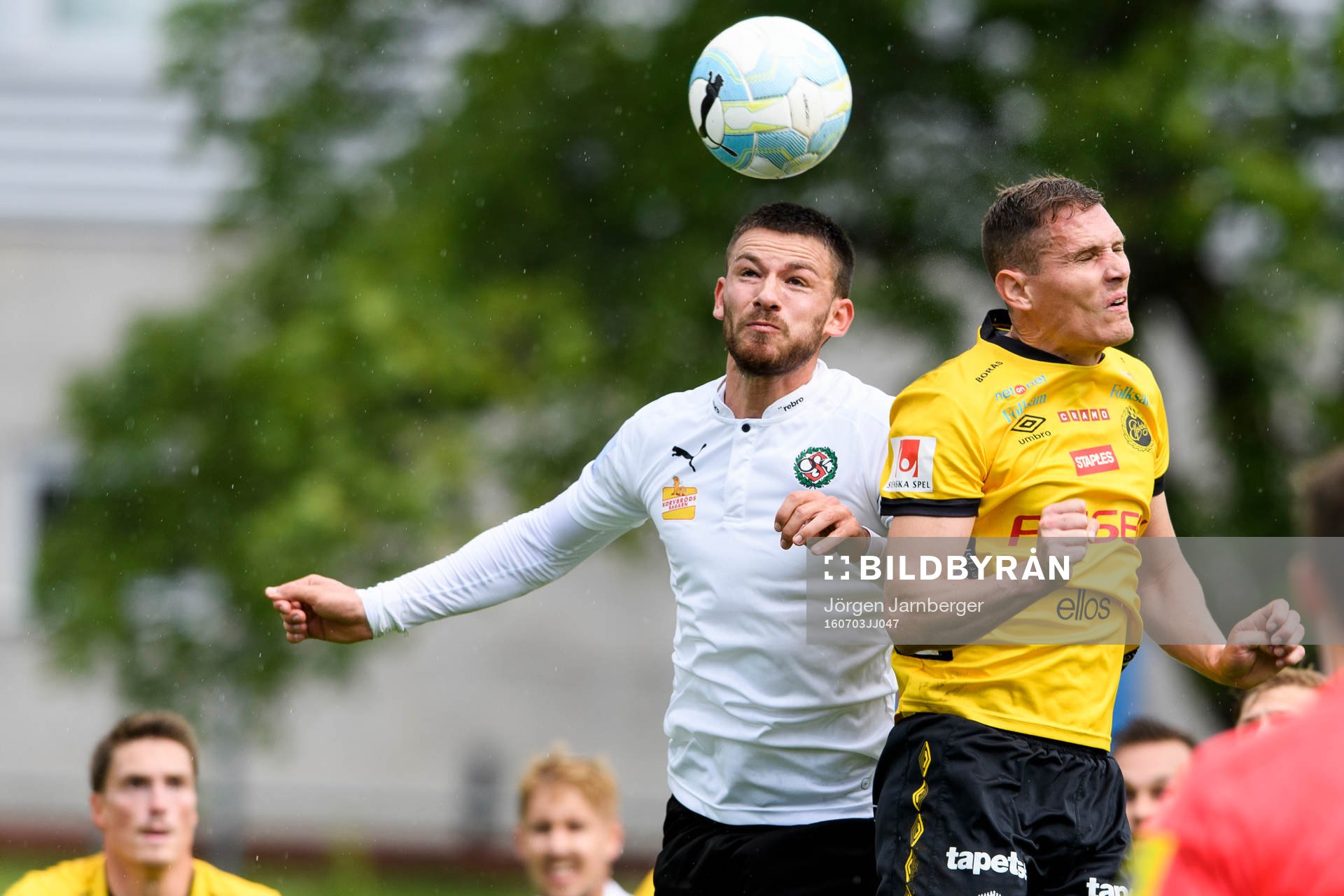 Nickduell mellan Örebros Brendan Hines-Ike och Elfsborgs
