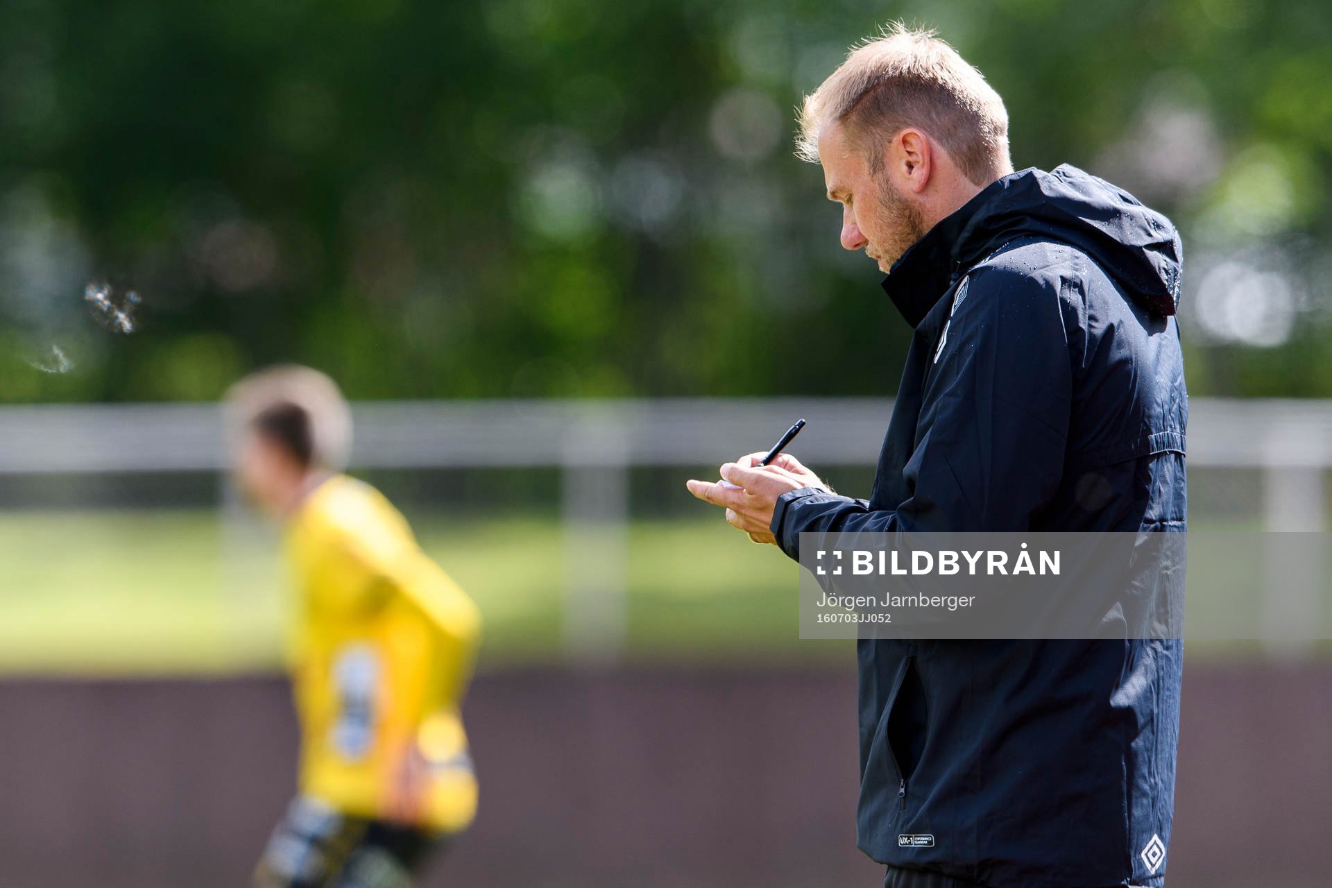 Elfsborgs manager Magnus Haglund antecknar