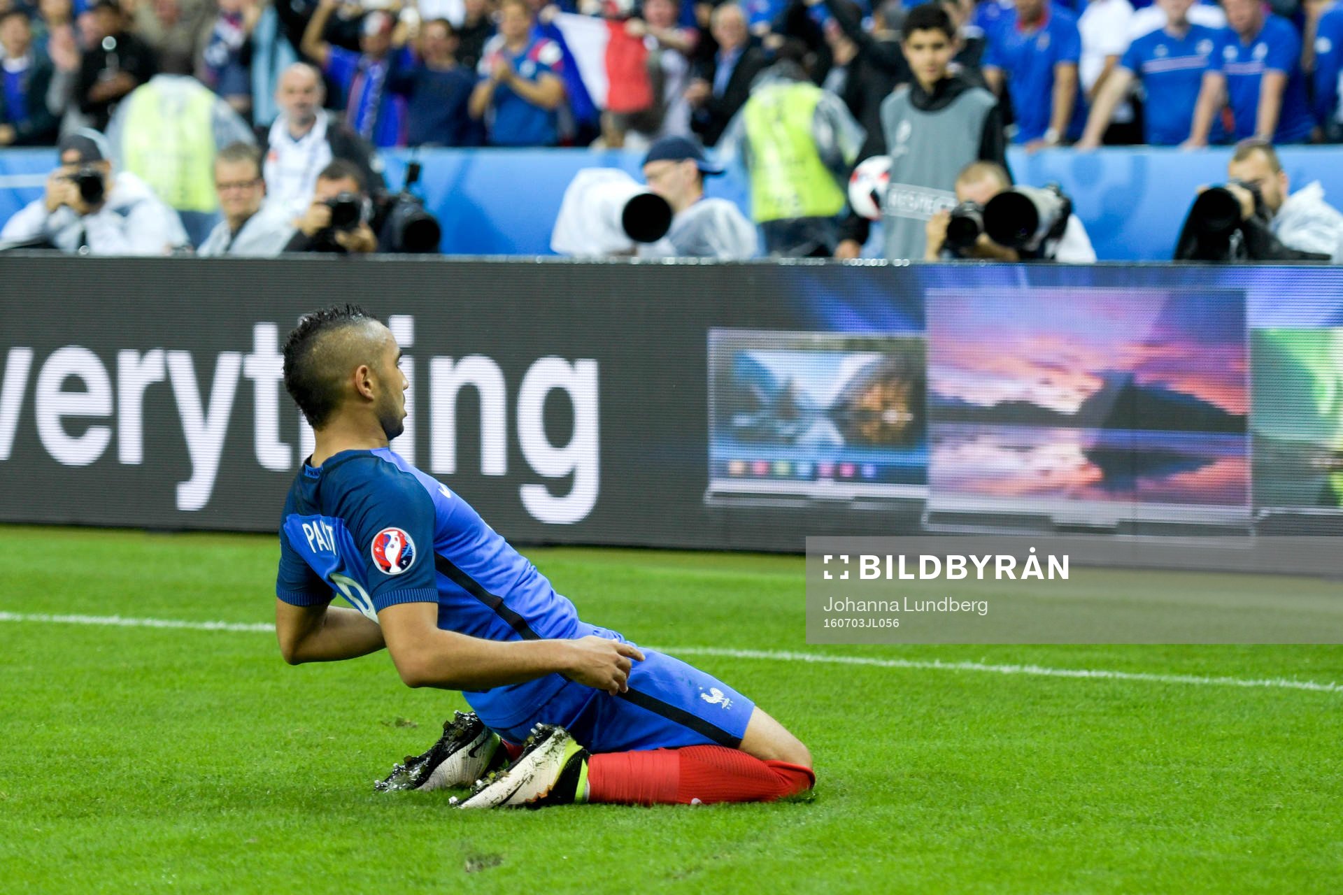 Frankrikes Dimitri Payet jublar