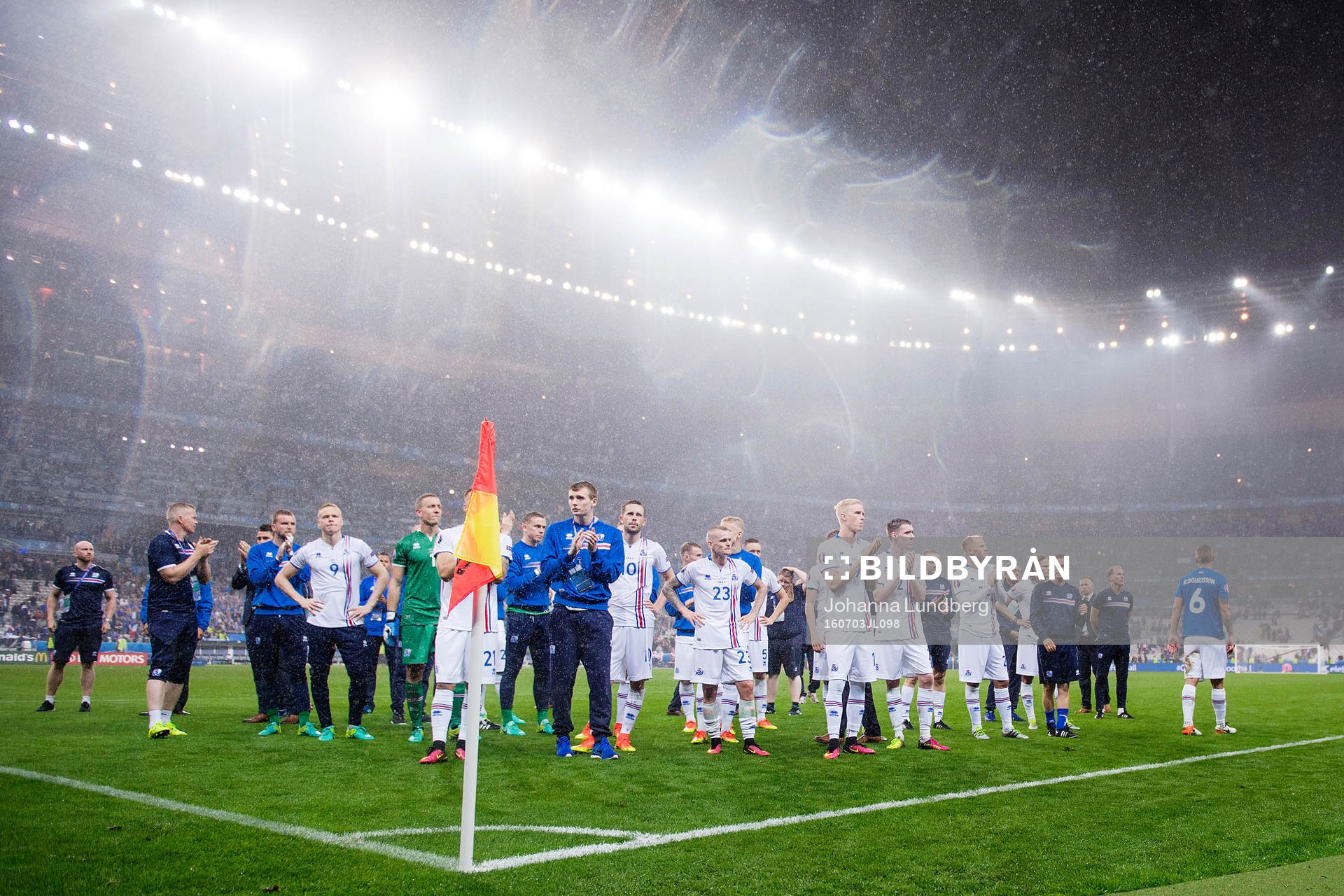 Islands spelare tackar publiken