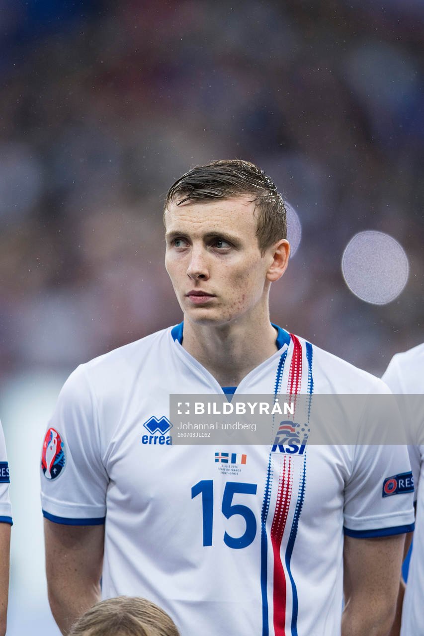 Islands Jón Dadi Bödvarsson under fotbollsmatchen mellan Frankrike och Island under fotbolls-EM den 3 juli 2016 i Saint-Denis.