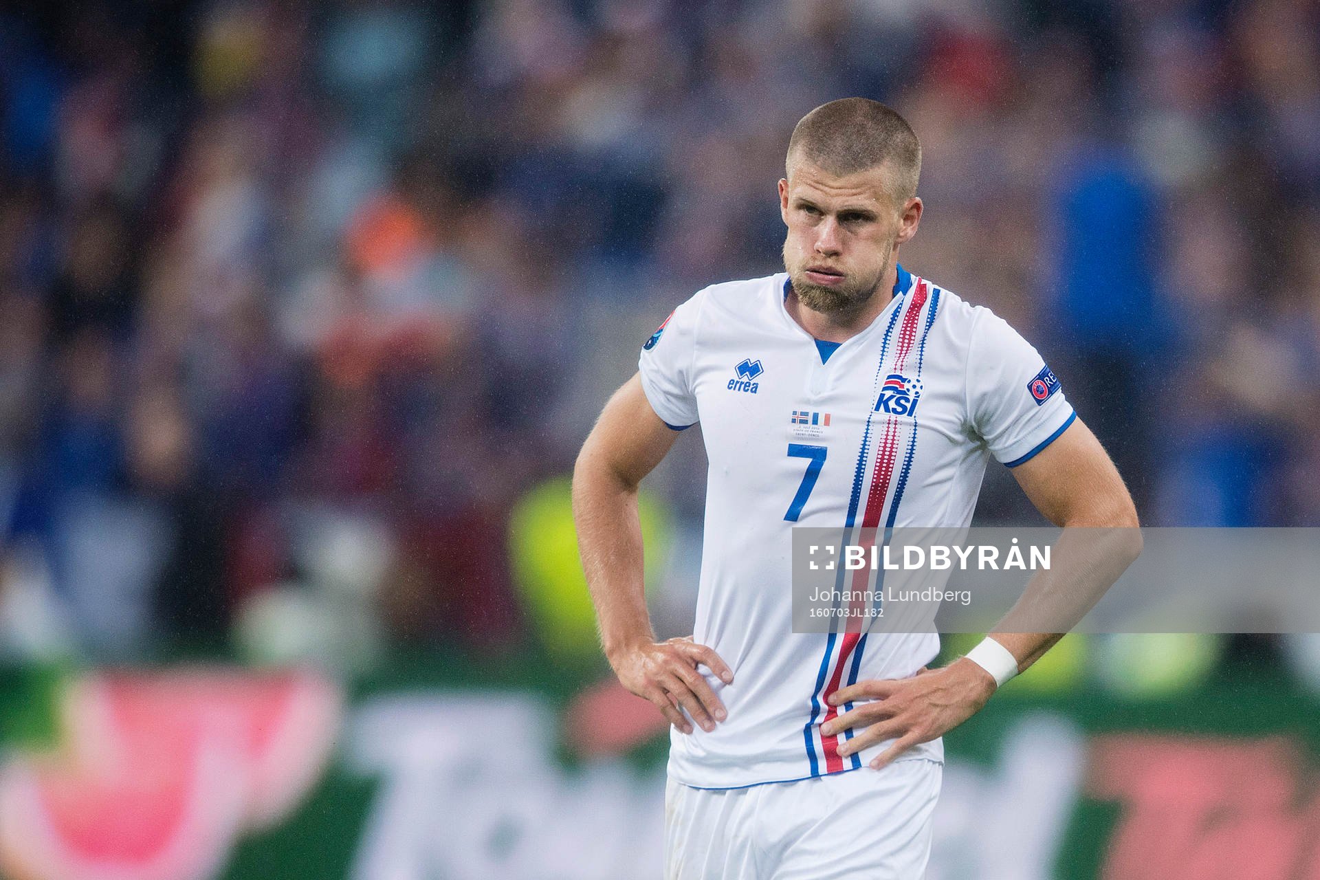 Islands Johann Gudmundsson får ont