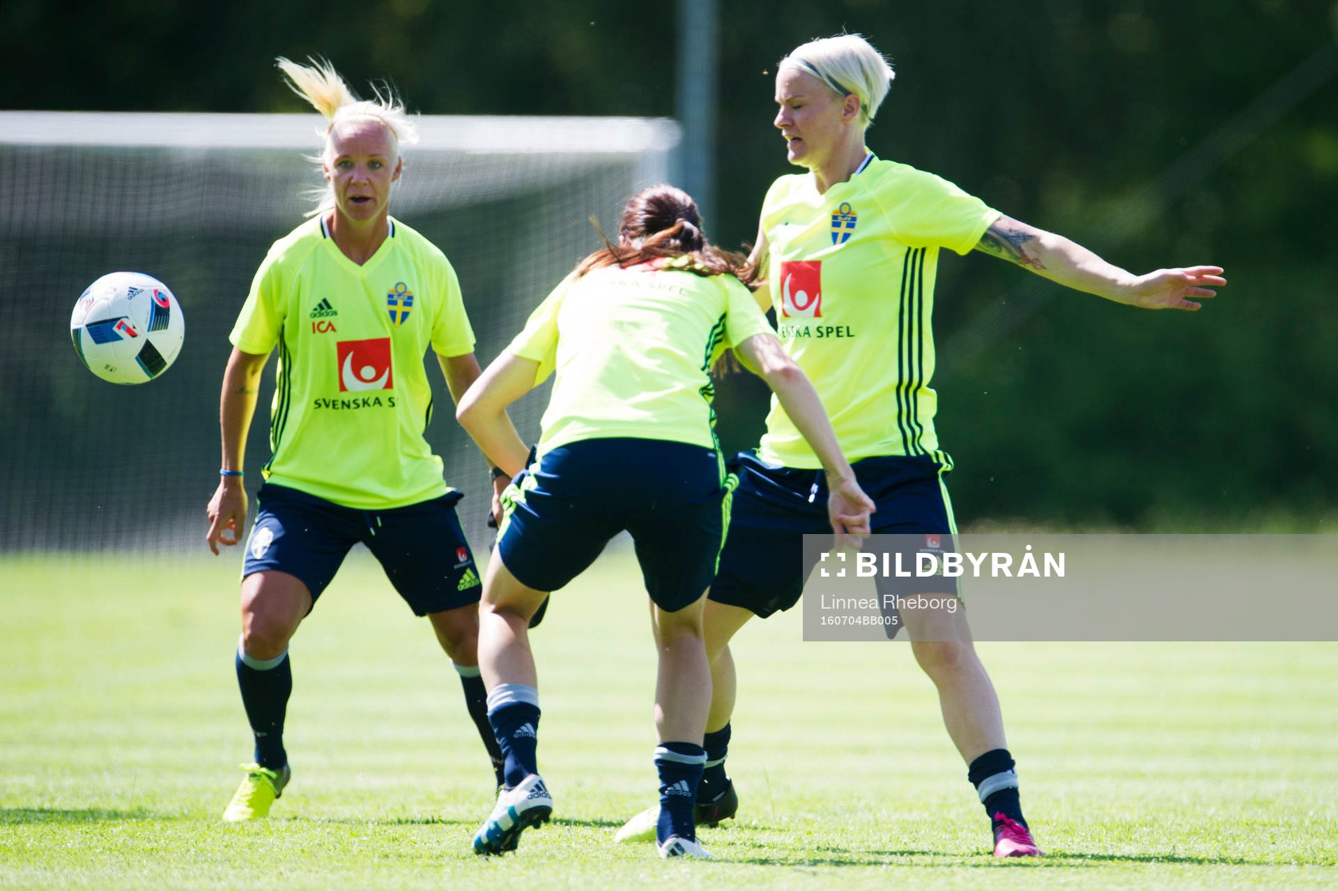 Caroline Seger, Lotta Schelin och Nilla Fischer