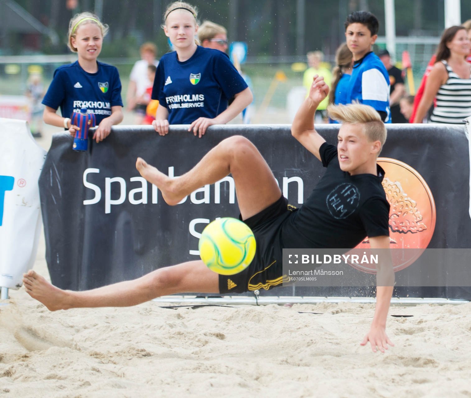 Brassespark i matchen i beachsoccer med IFK Hässleholms