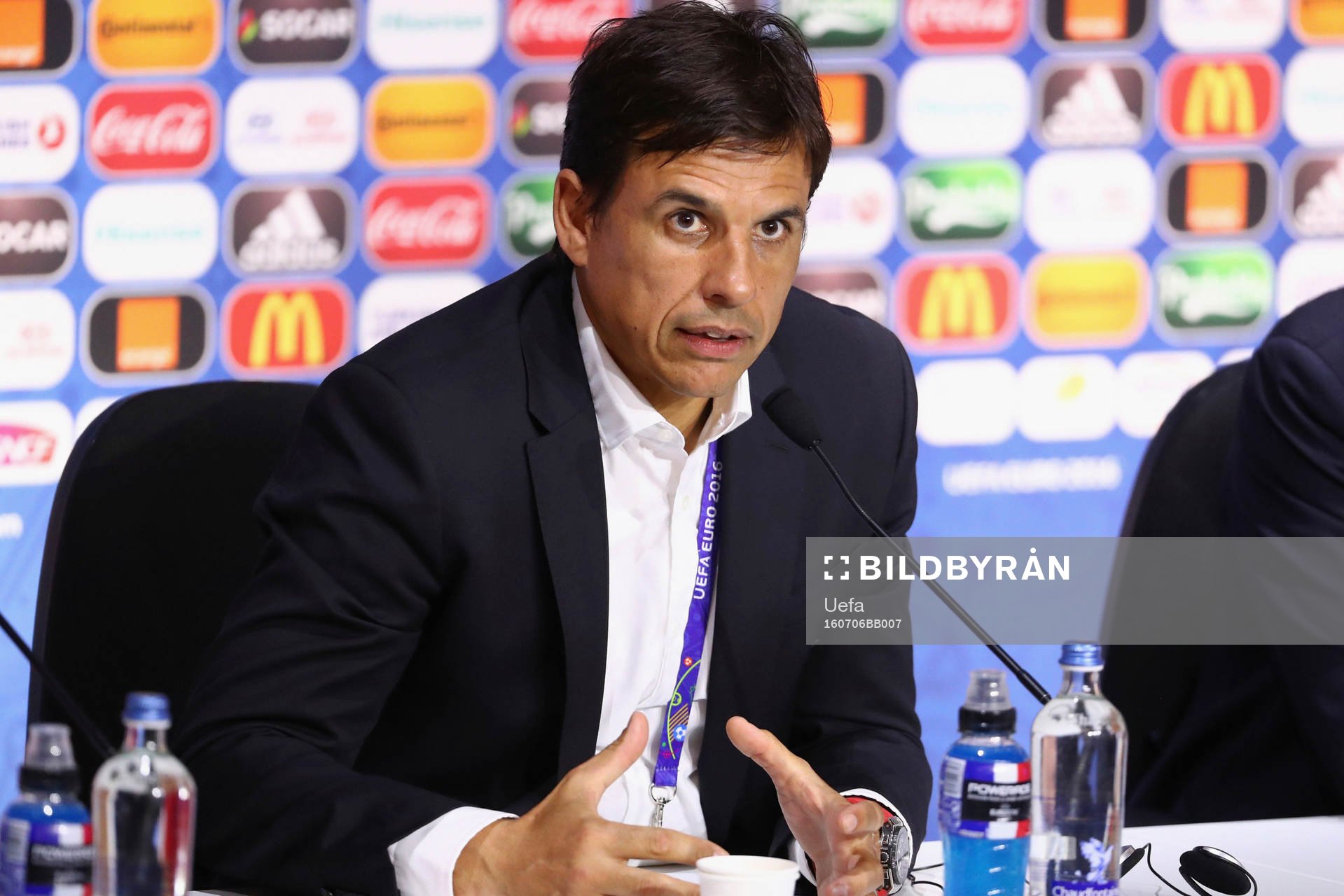 I denna handout-bild från UEFA ses förbundskapten Chris Coleman på Wales fotbollslandslags presskonferens under fotbolls-EM den 6 juli 2016 i Lyon.