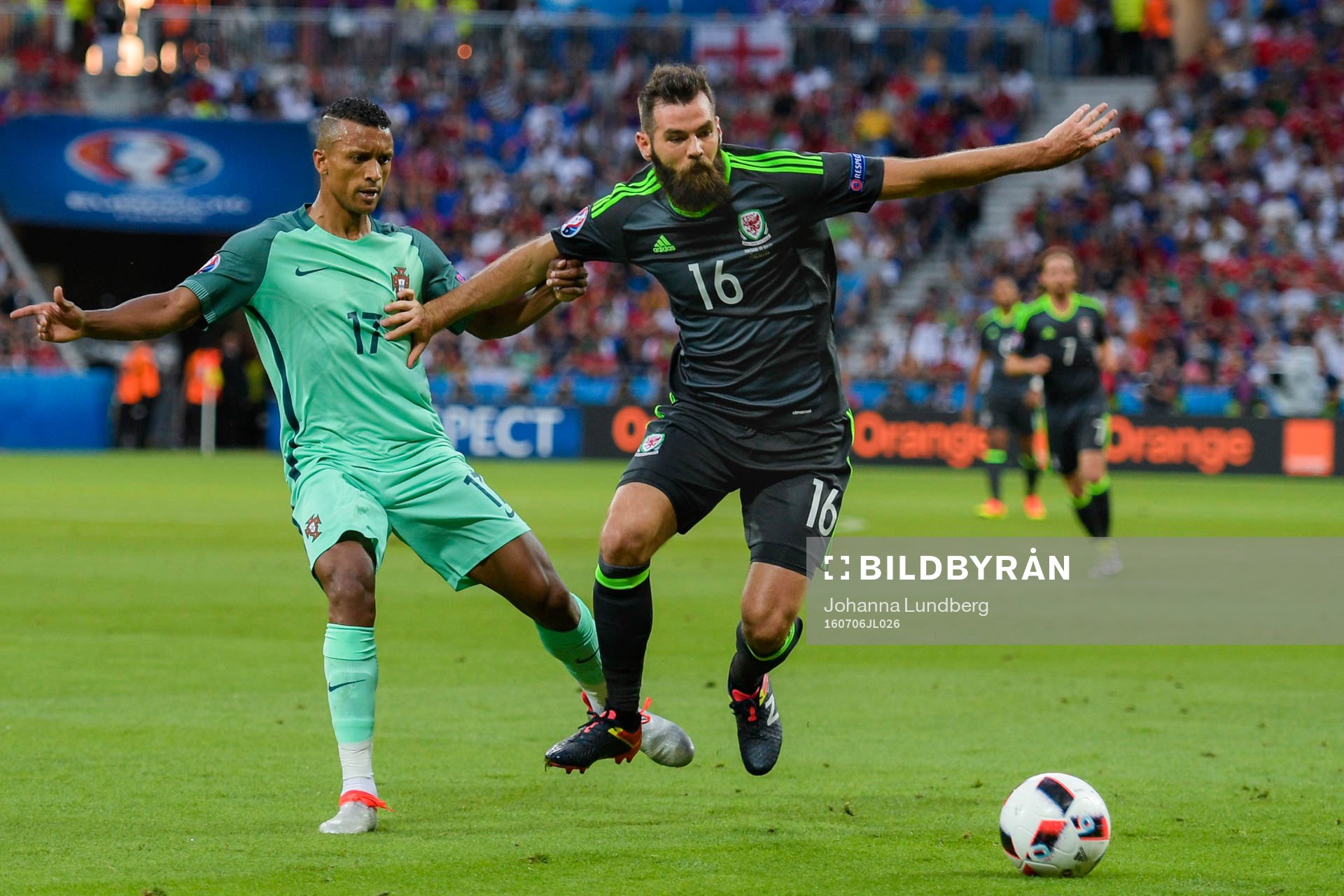Portugals Nani och Wales Joe Ledley