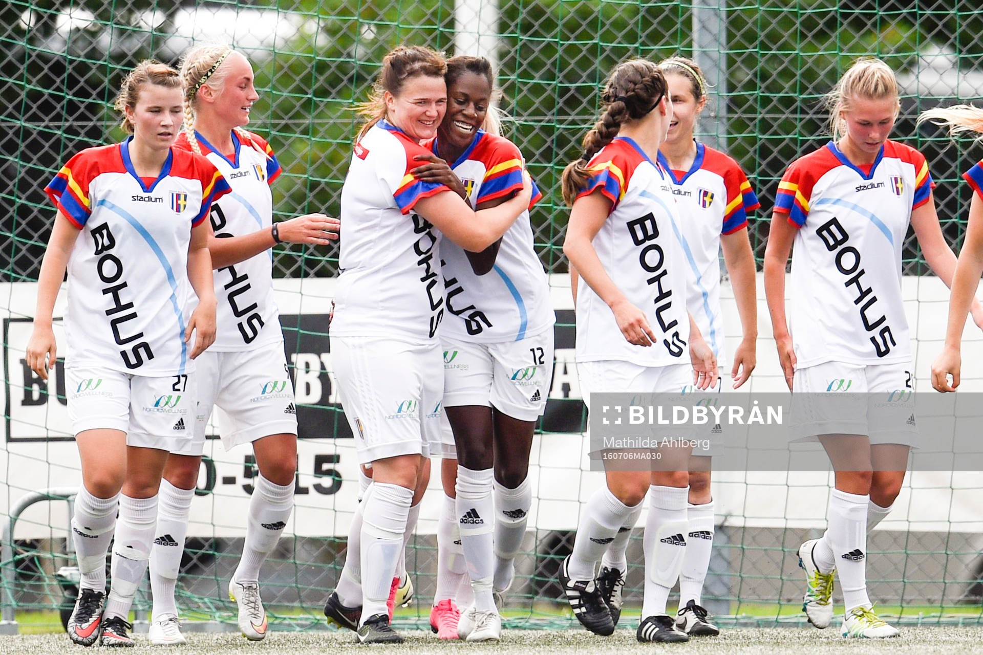 Hovås Billdals Valerie Obita jublar
