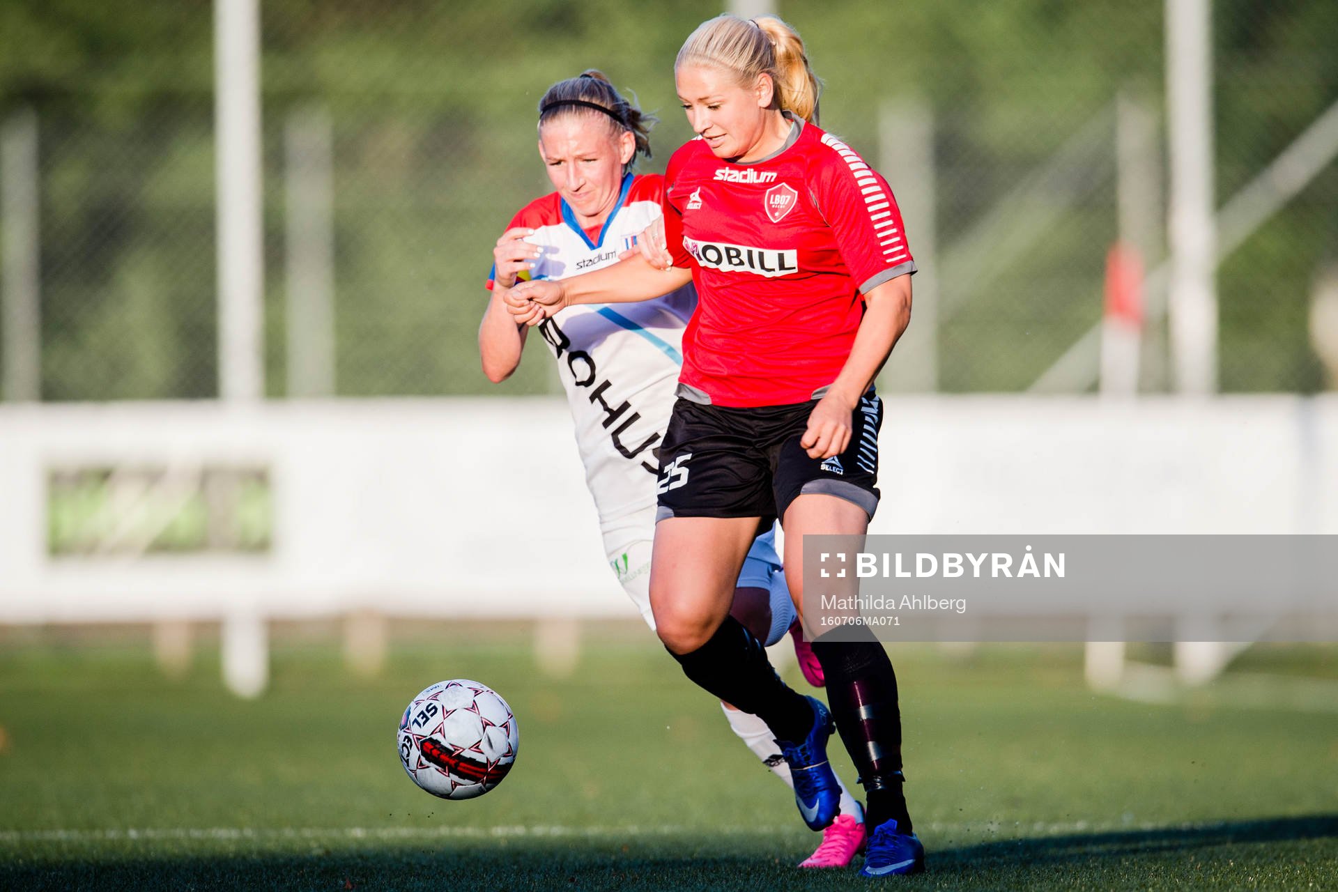 LB07s Johanna Ejdelind och Hovås Billdals Matilda