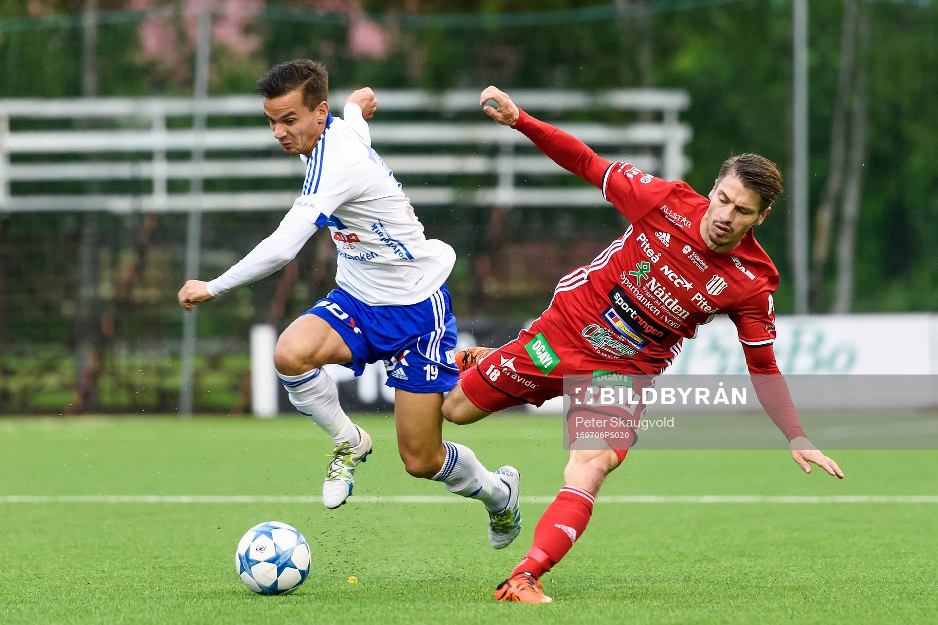 s Patrik Pettersson och Piteå:s James Burgin