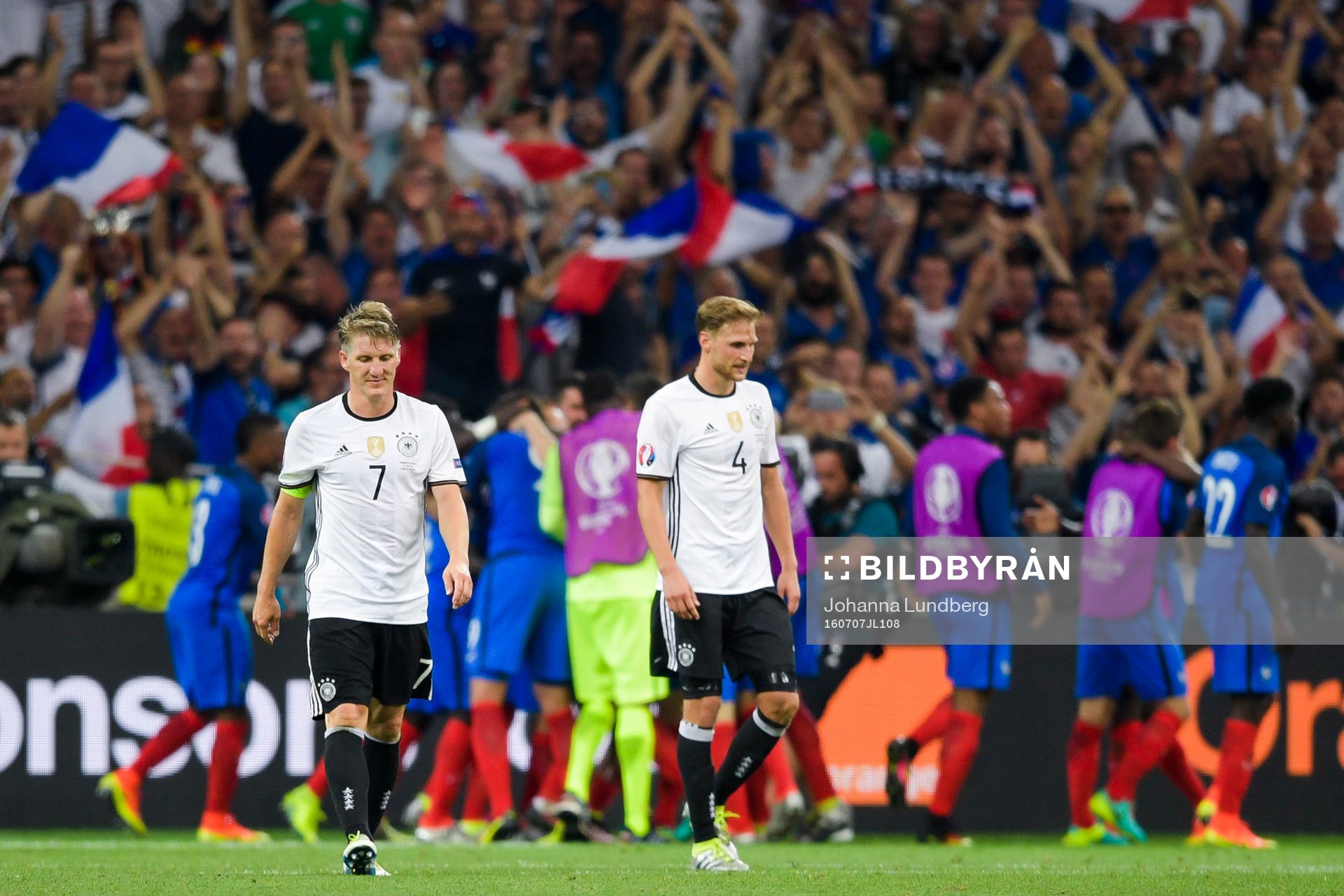 Tysklands Bastian Schweinsteiger och Benedikt Höwedes
