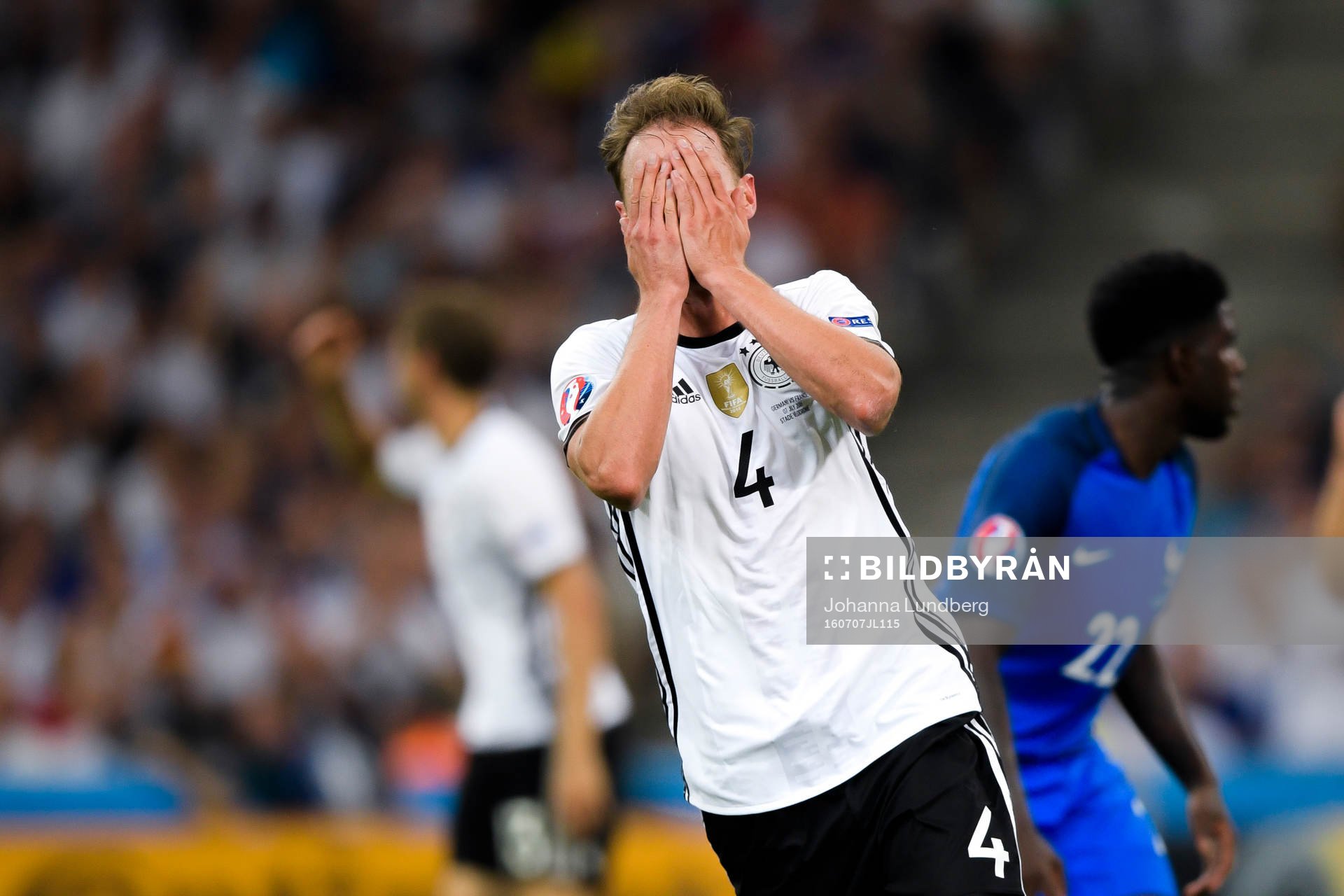Tysklands Benedikt Höwedes deppar