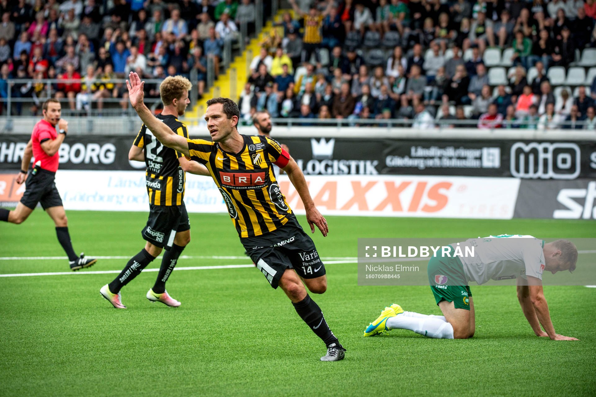 Häckens Martin Ericsson gör 1-0