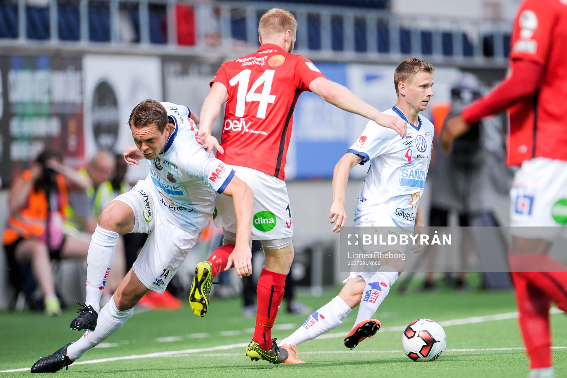 Gefles Jens Portin och Johan Bertilsson i en kamp mot