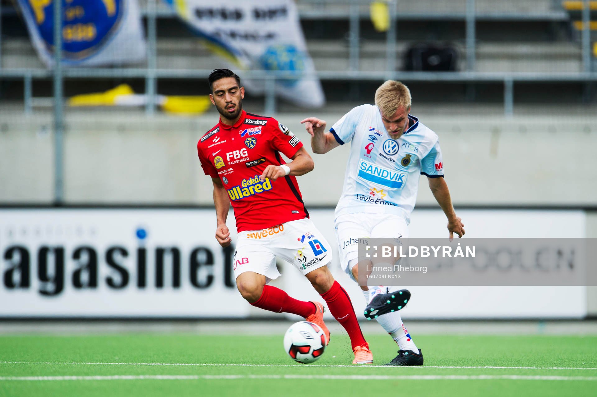 Falkenbergs Amin Nazari och Gefles Robin Nilsson