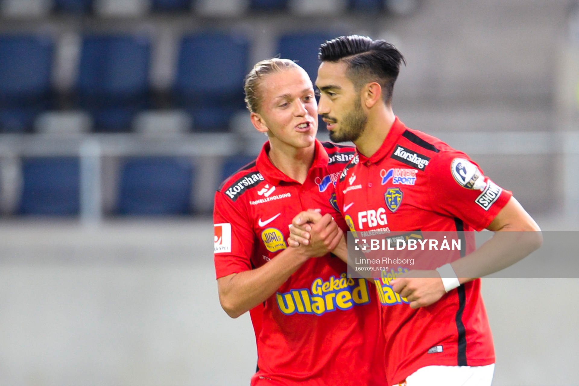 Falkenbergs Johan Svahn jublar efter 1-1 under fotbollsmatchen i Allsvenskan mellan Gefle och Falkenberg den 9 juli 2016 i Gävle. 
